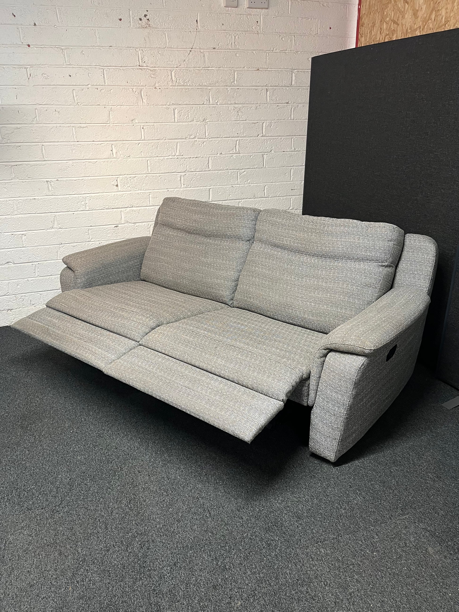Large 3 seater grey mix fabric RECLINER sofa 2225