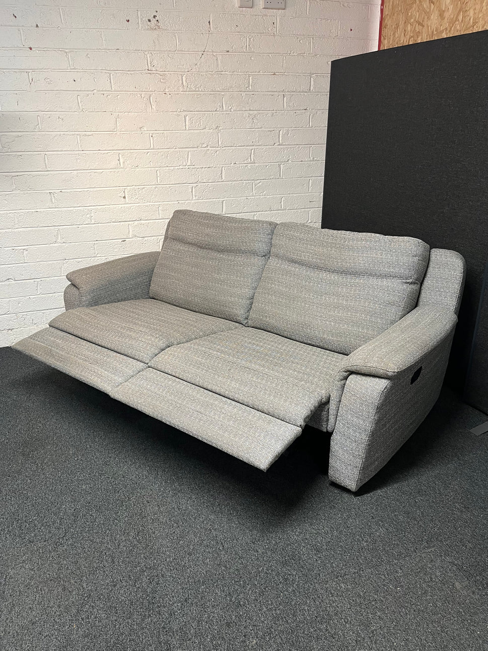 Large 3 seater grey mix fabric RECLINER sofa 2225
