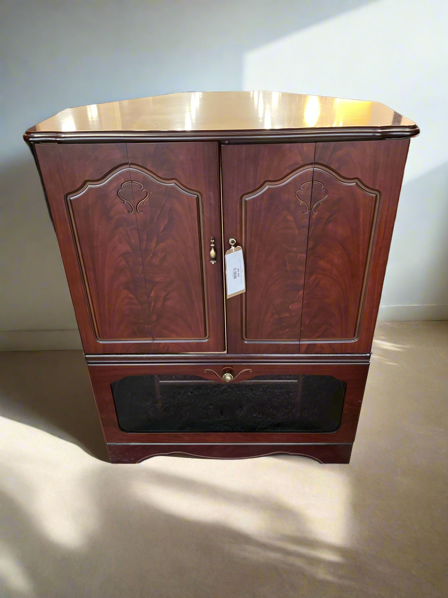 Rossmore mahogany 2 door bi-fold TV unit  2125