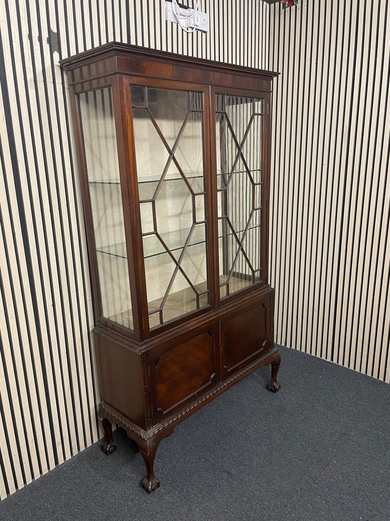 Dark mahogany wall-mounted display cabinet with decorative glazed doors (H 186 x W 100 x D 40 cm)  44785