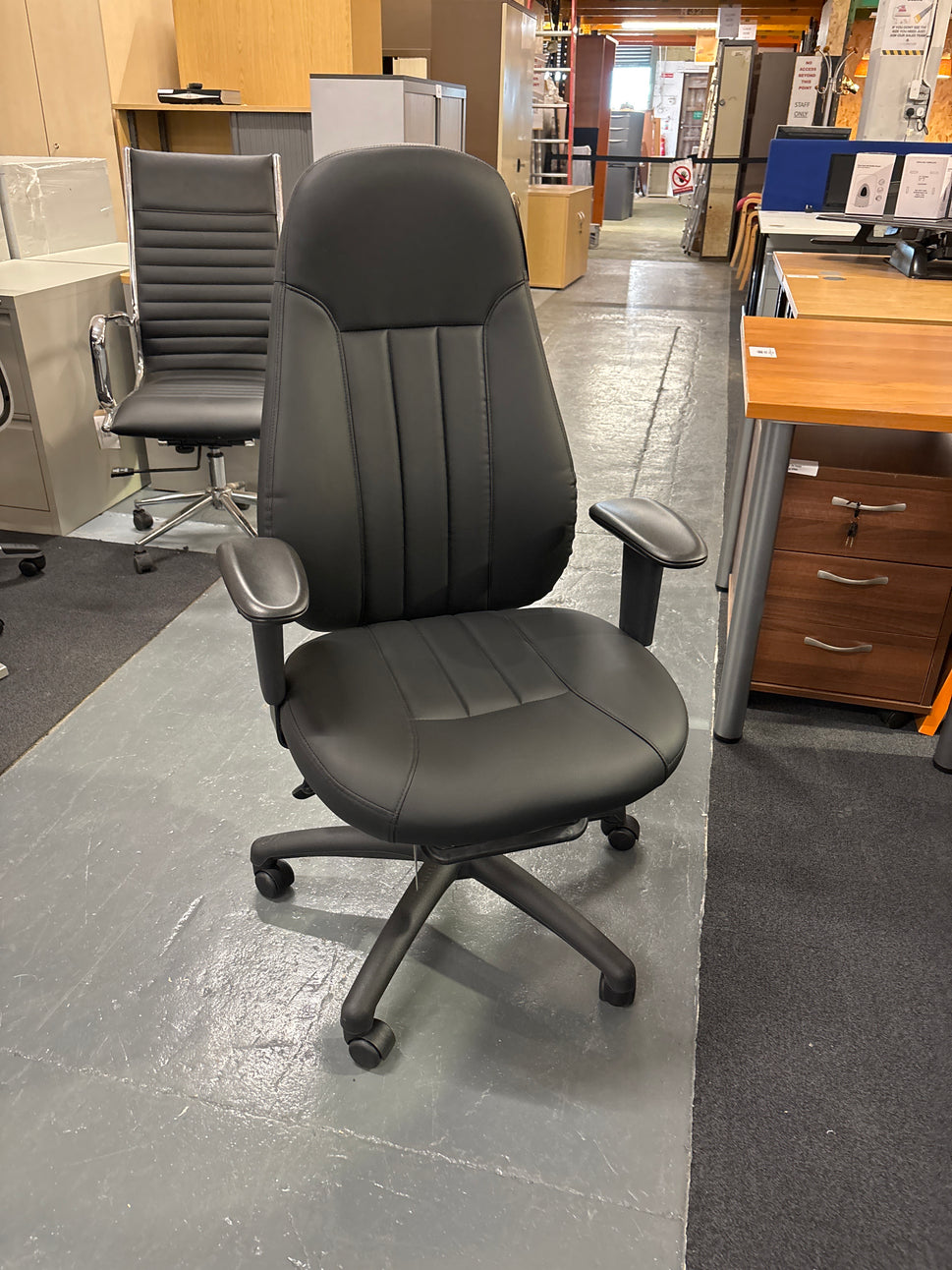 Zeus high back 24hr task chair - black faux leather