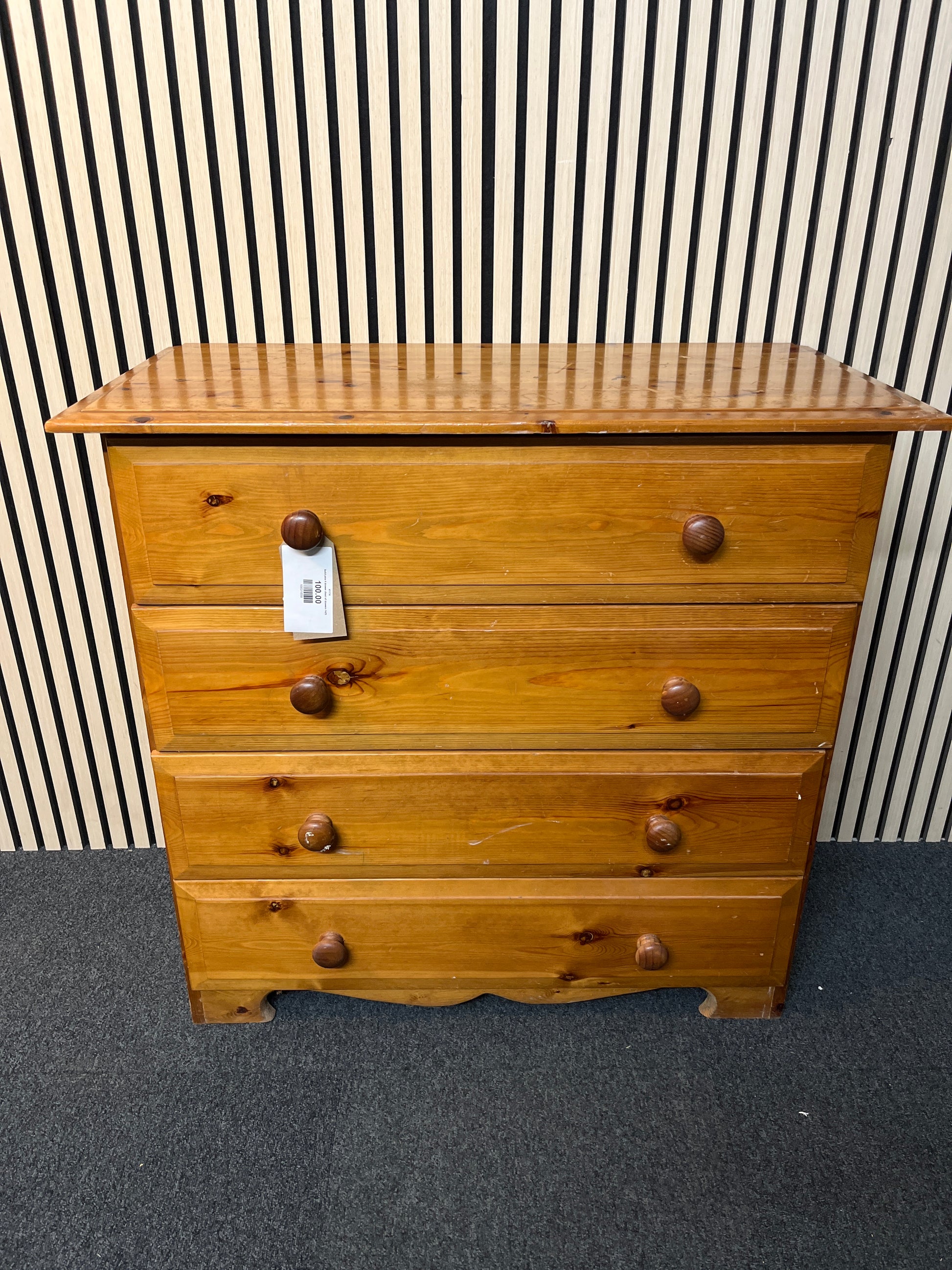 Solid pine 4 drawer chest of drawers 1425