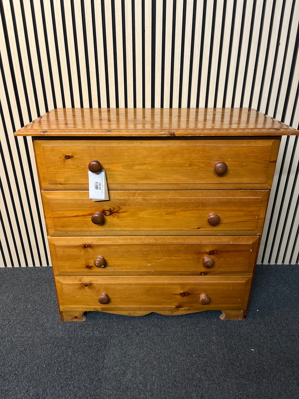 Solid pine 4 drawer chest of drawers 1425