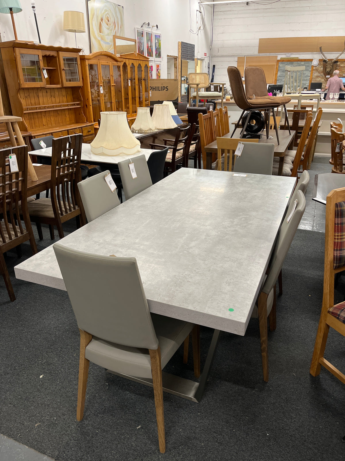 Industrial style grey dining set with six matching leatherette chairs. (200 x 100 cm)  44176