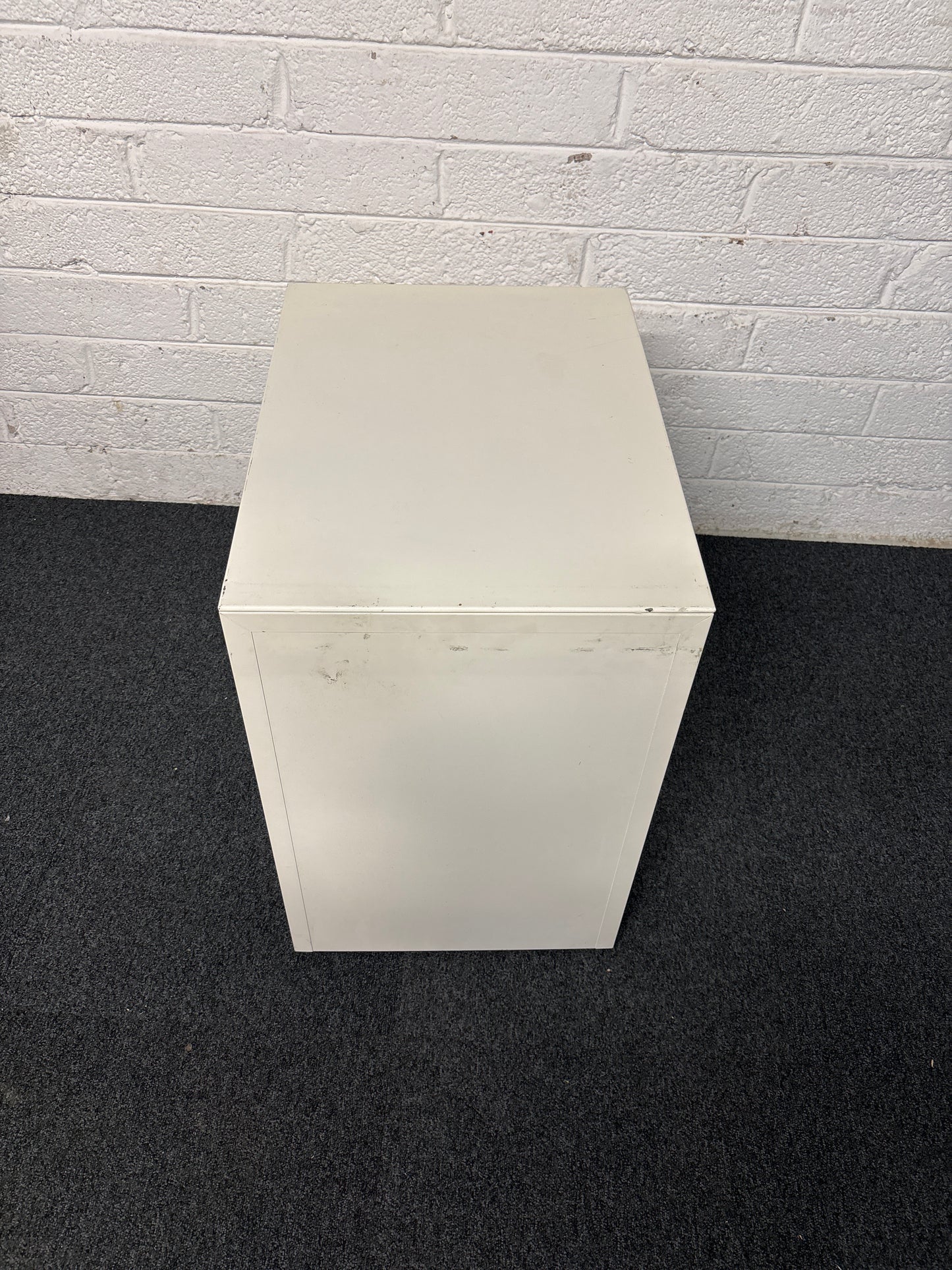 Ex Demo white mobile under desk pedestal