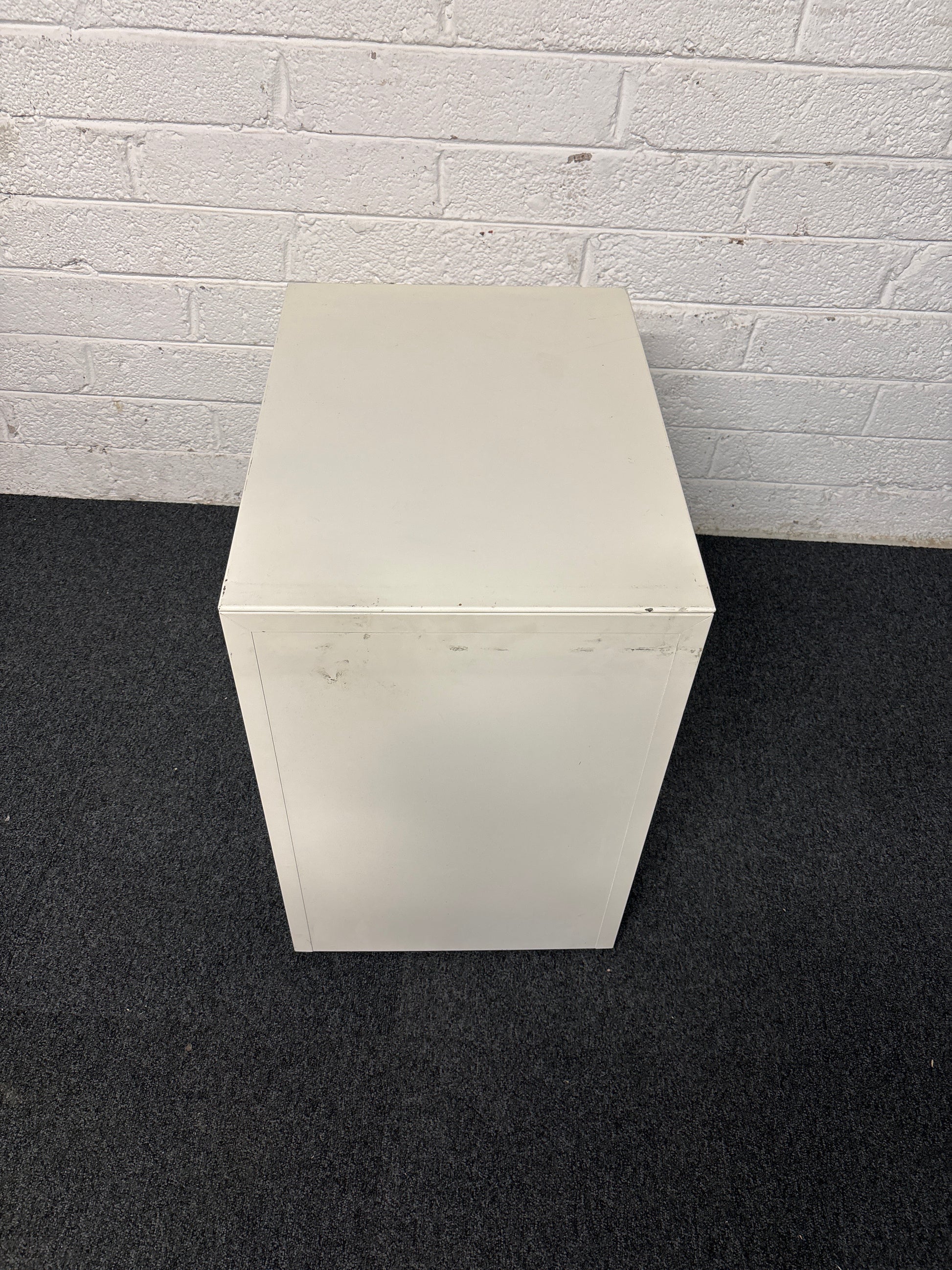 Ex Demo white mobile under desk pedestal