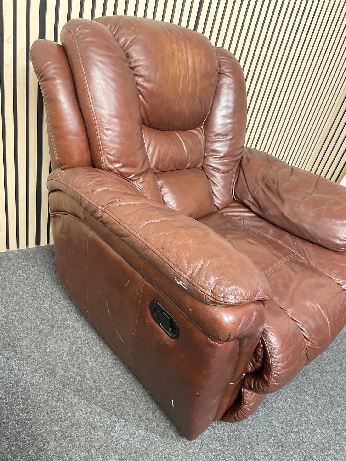 Brown leather single recliner armchair  1226