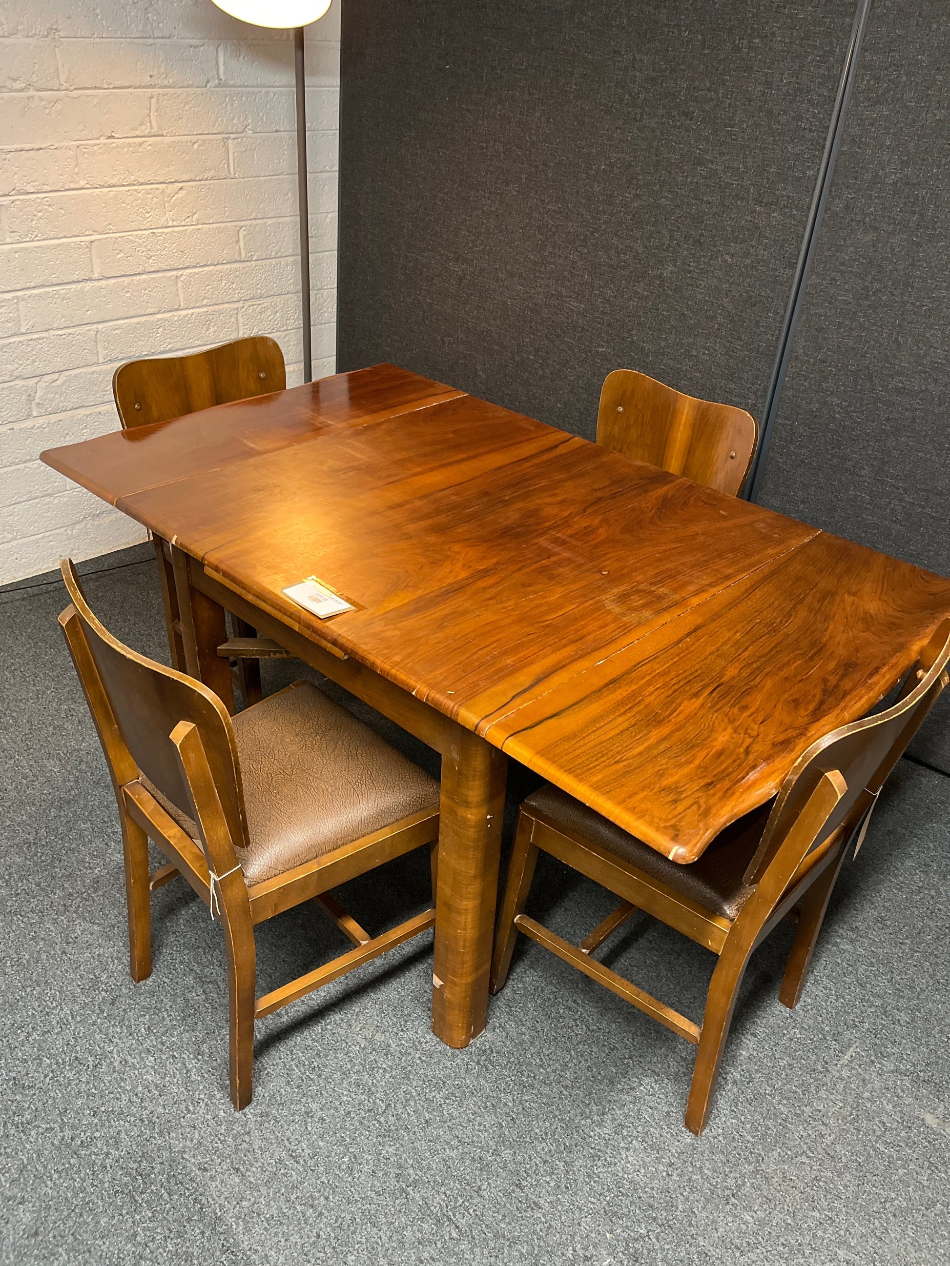 Retro extendable dark wood dining table(H  750 x W 900 - 1500 x D 900 mm)  with 4 no. matching chairs 1225