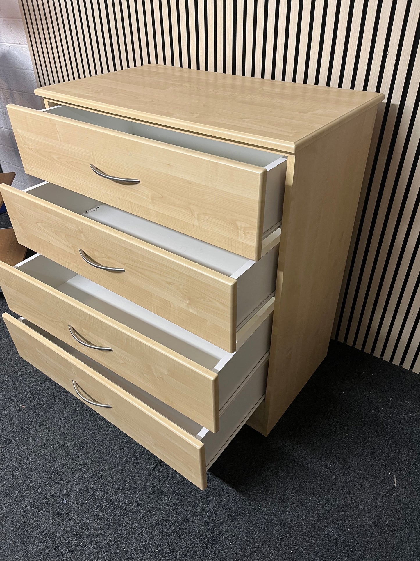 Beech laminate 4 drawer chest of drawers  (H 105 x W 92 x D 54 cm) 2325