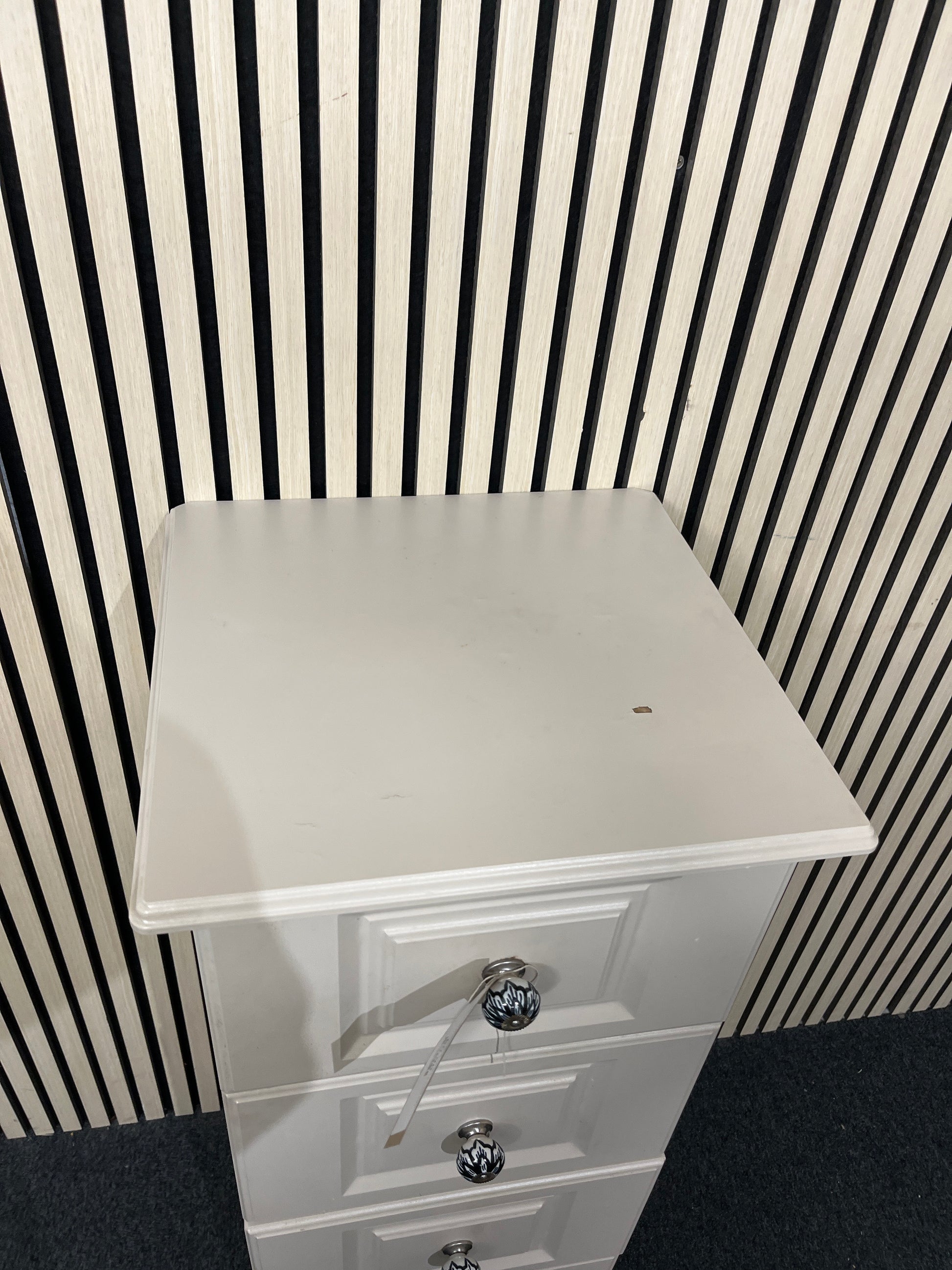 Cream laminate tallboy(H 108 x W 45 x D 42 cm) 3325