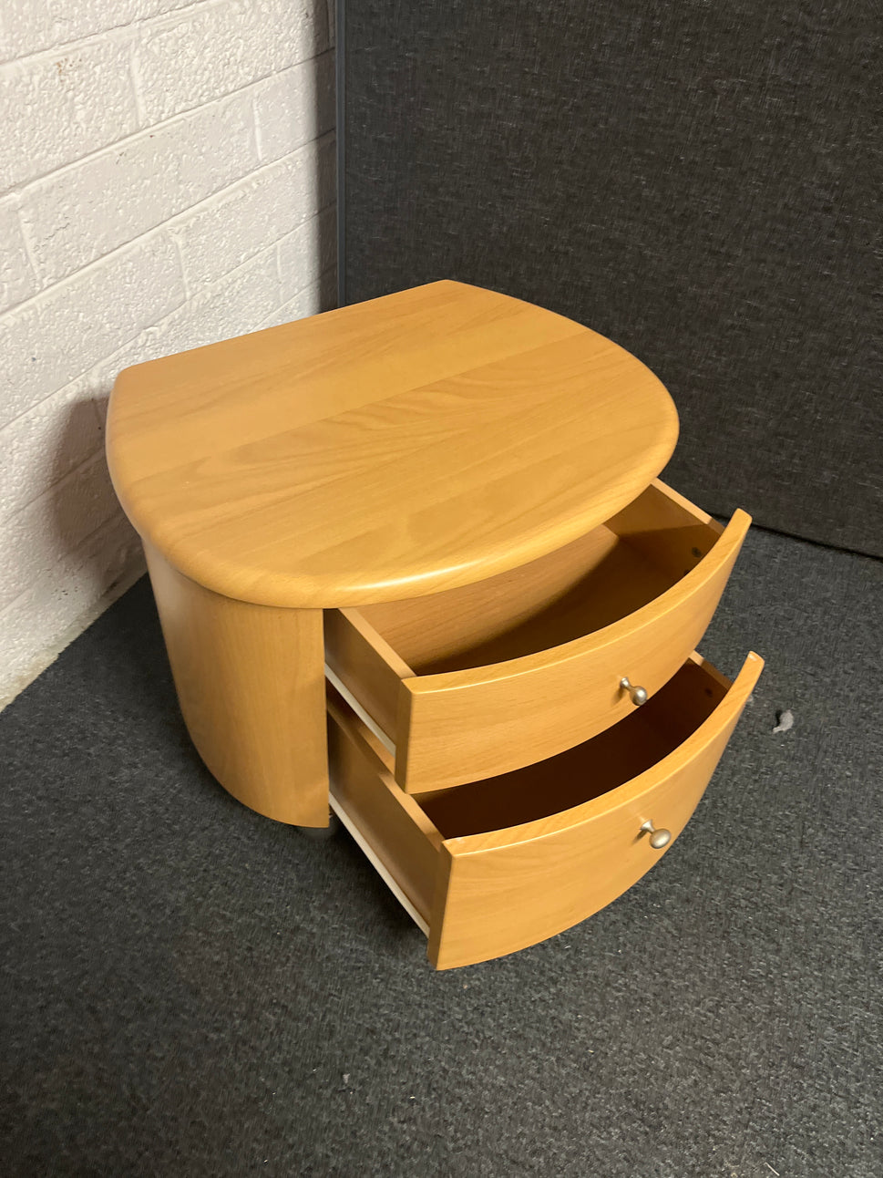 Bow fronted 2 drawer bedside locker in beech (H 41 x W 60 x D 45 cm) 3225