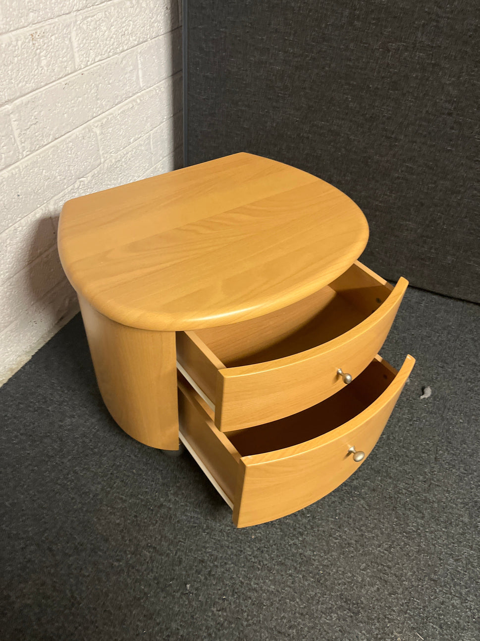 Bow fronted 2 drawer bedside locker in beech (H 41 x W 60 x D 45 cm) 3225