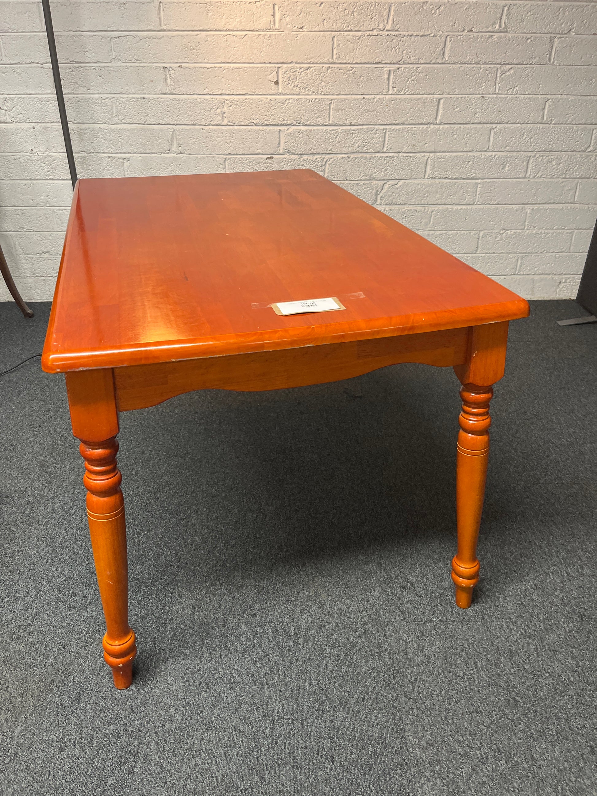 stained hardwood kitchen table (L 136 x W 81 cm) 2225