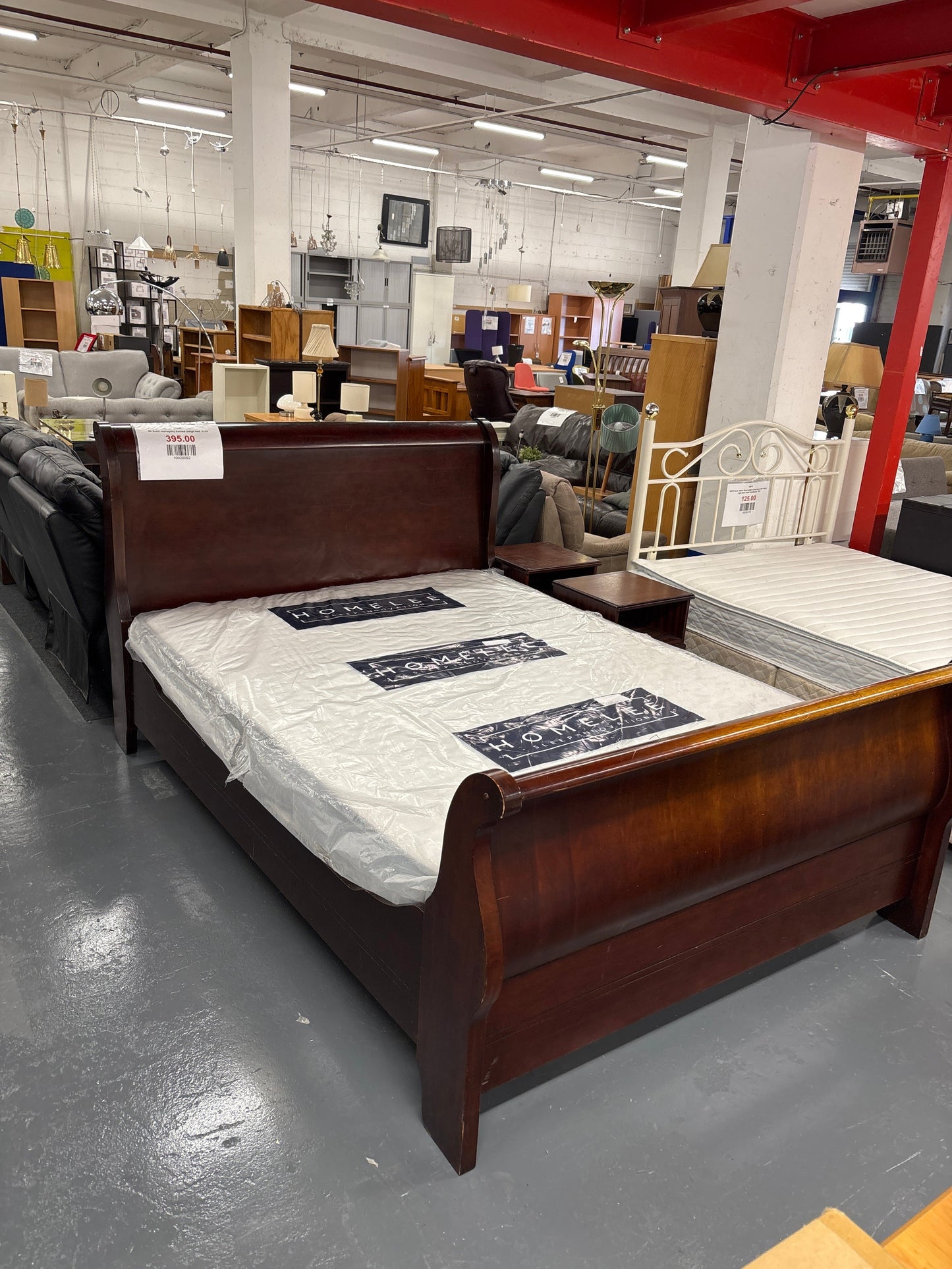 5ft Solid mahogany framed sleigh bed  3125