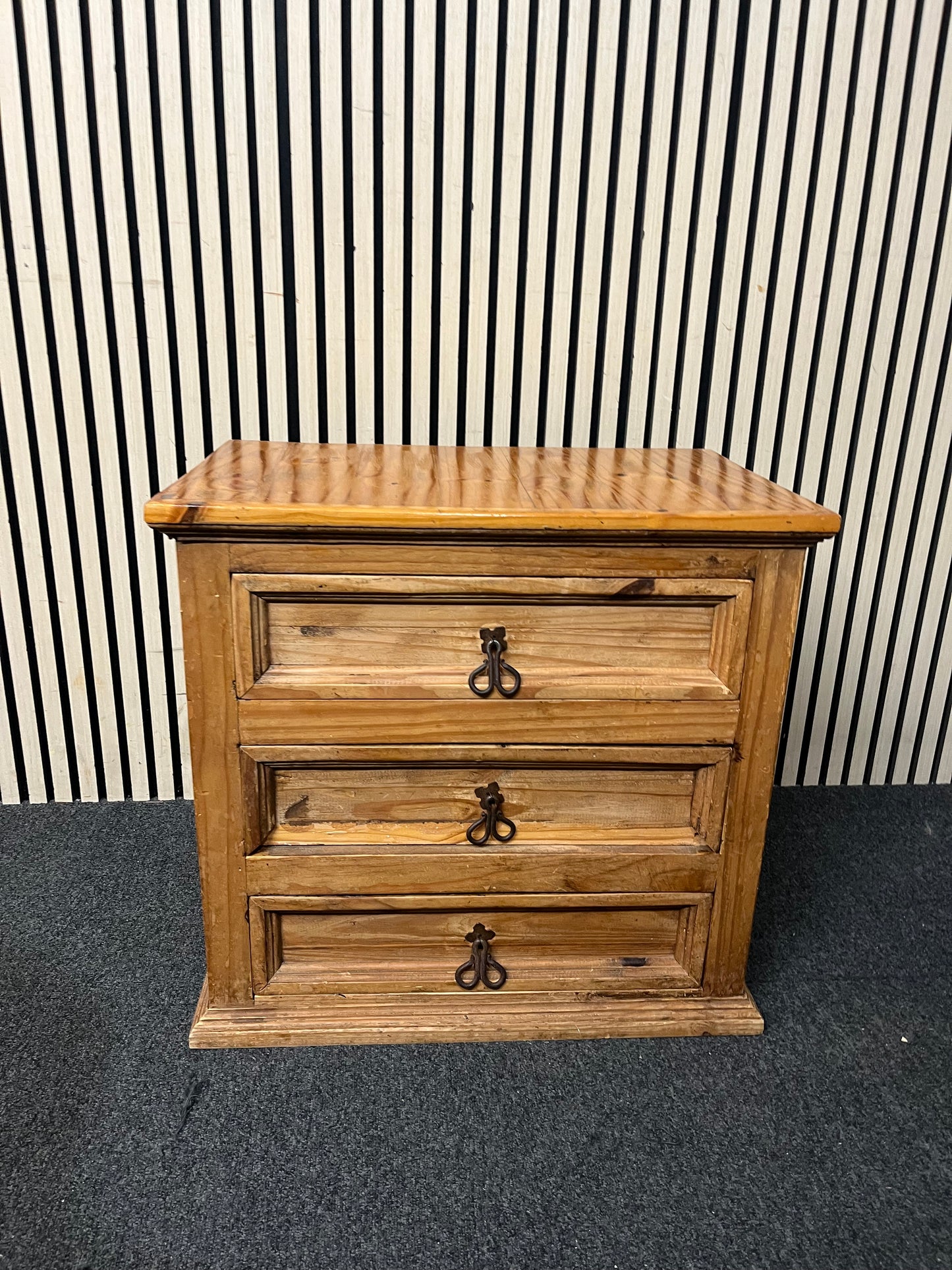 Natural pine low chest of drawers (H 60 x W 64 x D 42 cm) 43956
