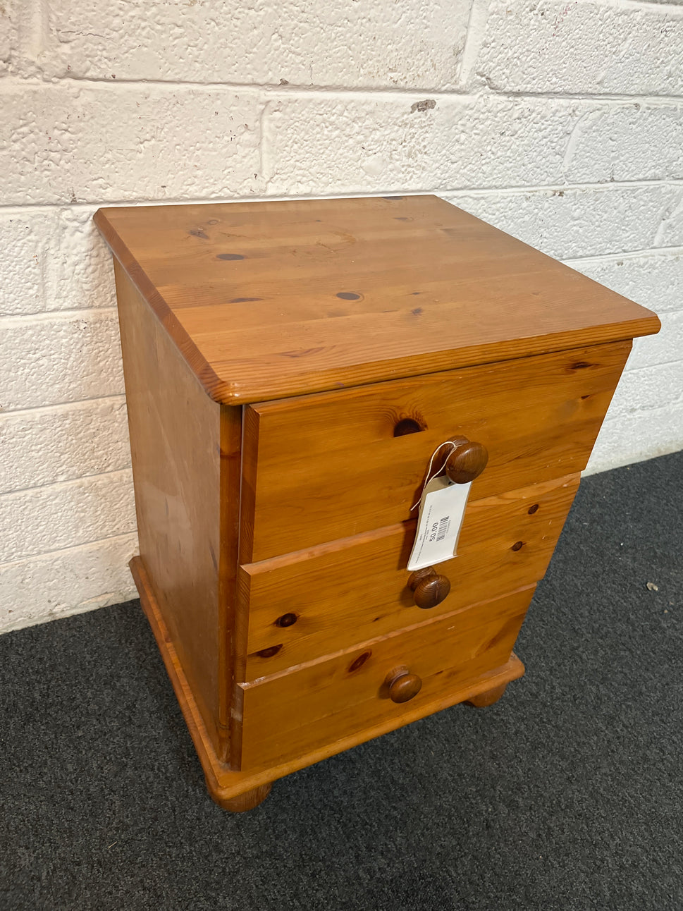 Natural pine 3 drawer bedside locker (H 59 x W 44 x D 39 cm) 1325