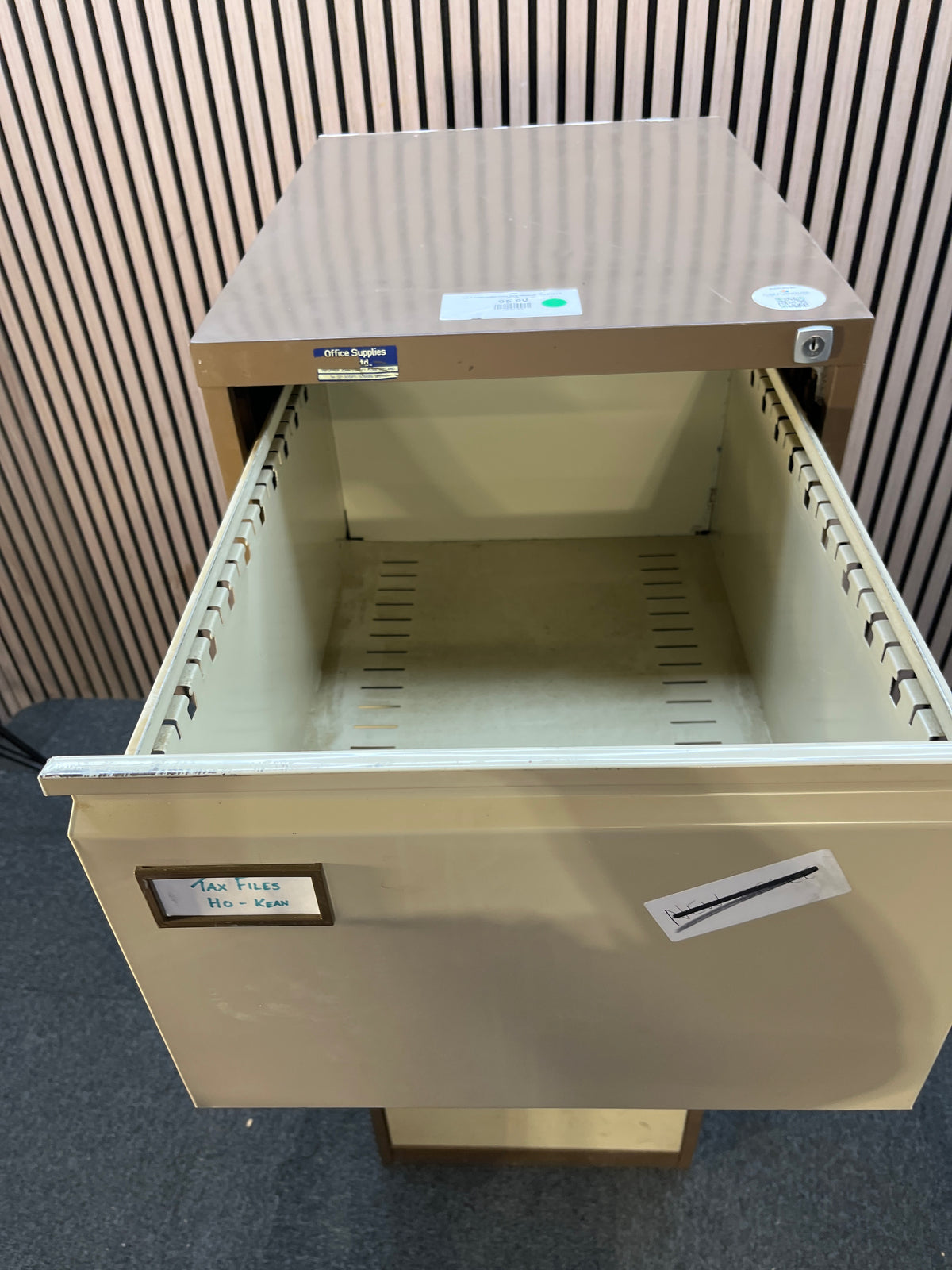 Tall 4 drawer coffee cream filing cabinet (H 102 x W 46 x D 62 cm)
