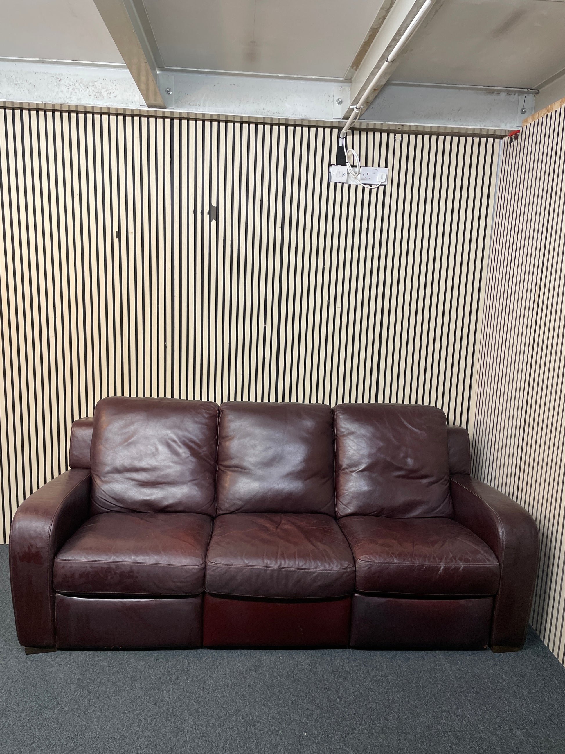 Large 3 seater soft dark brown leather recliner sofa 220Wx97D 3126
