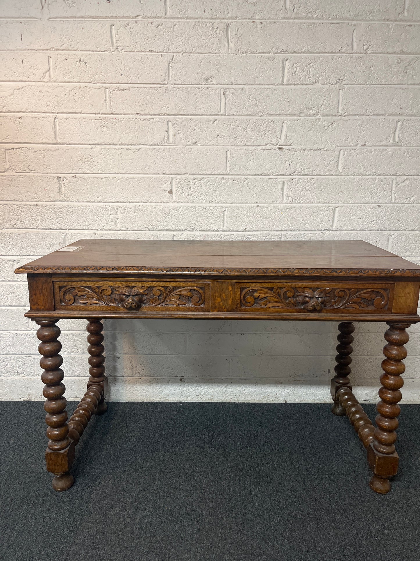 Oak stained console table with barley twist legs (H 78 x W 120 x D 60 cm) 1325