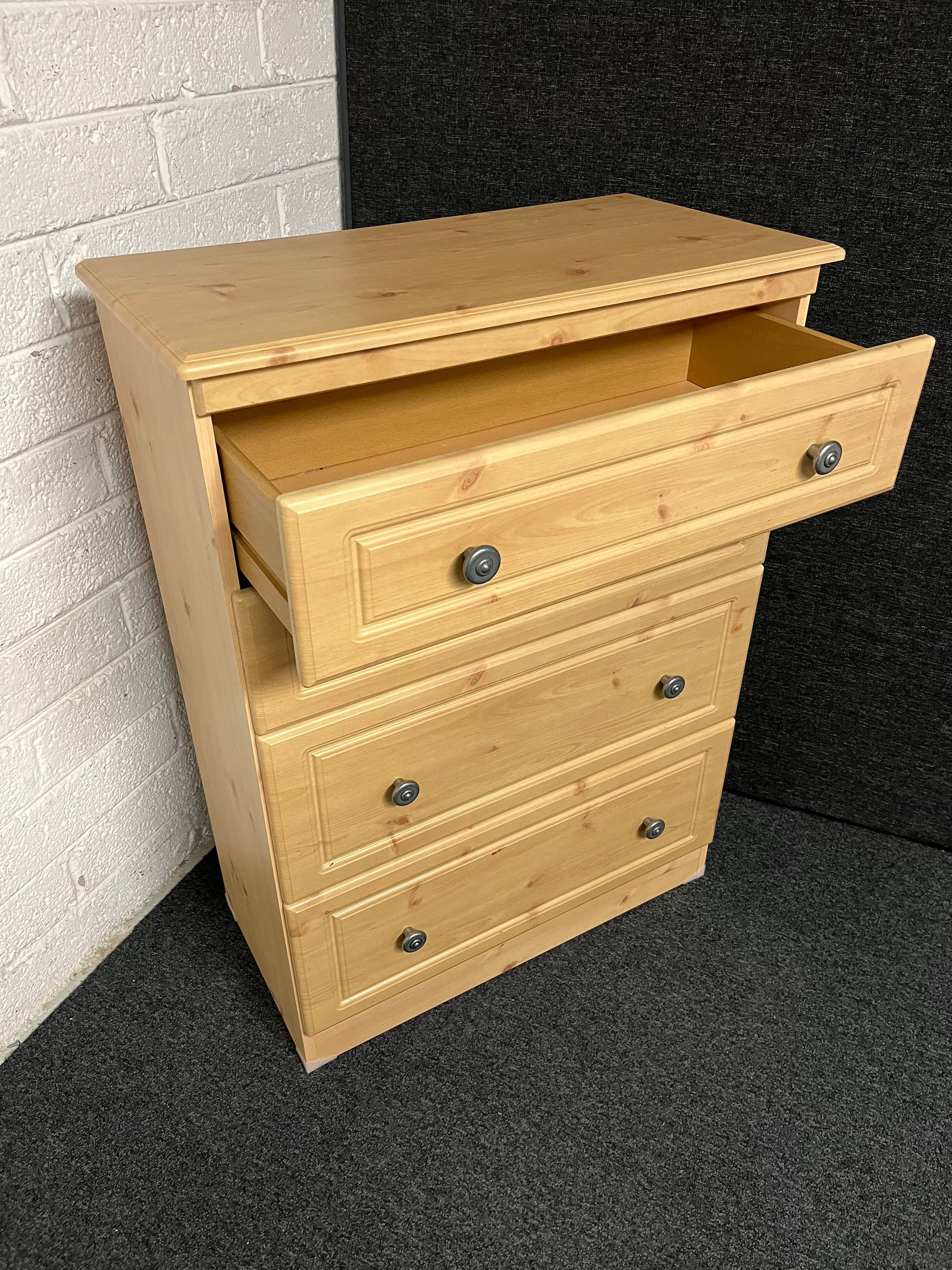Maple 4 drawer chest of drawer (H 1050 x W 770 x D 400 mm)  1225