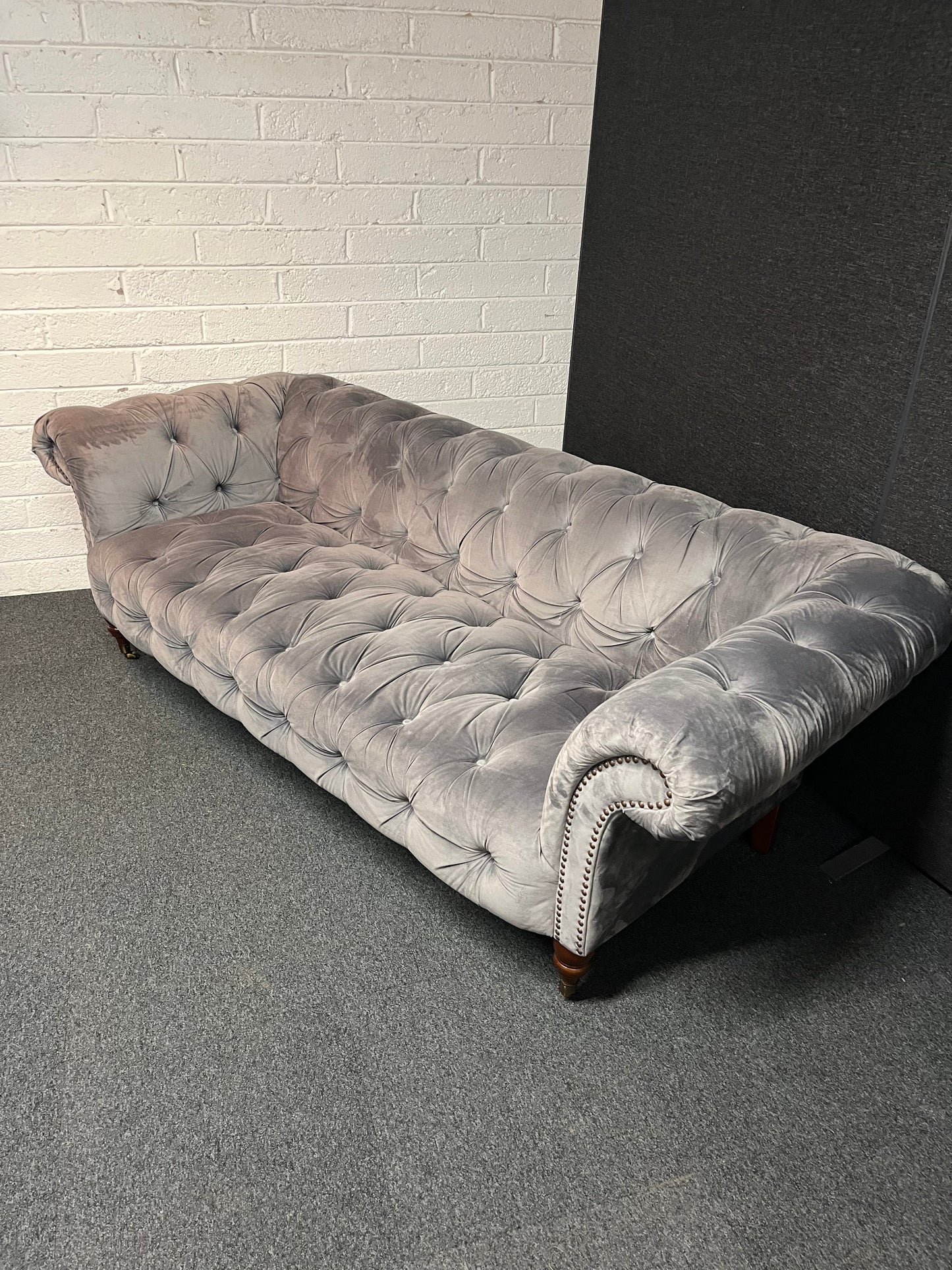 Large 3 seater grey velour button back chesterfield sofa with mahogany leg frame 2225