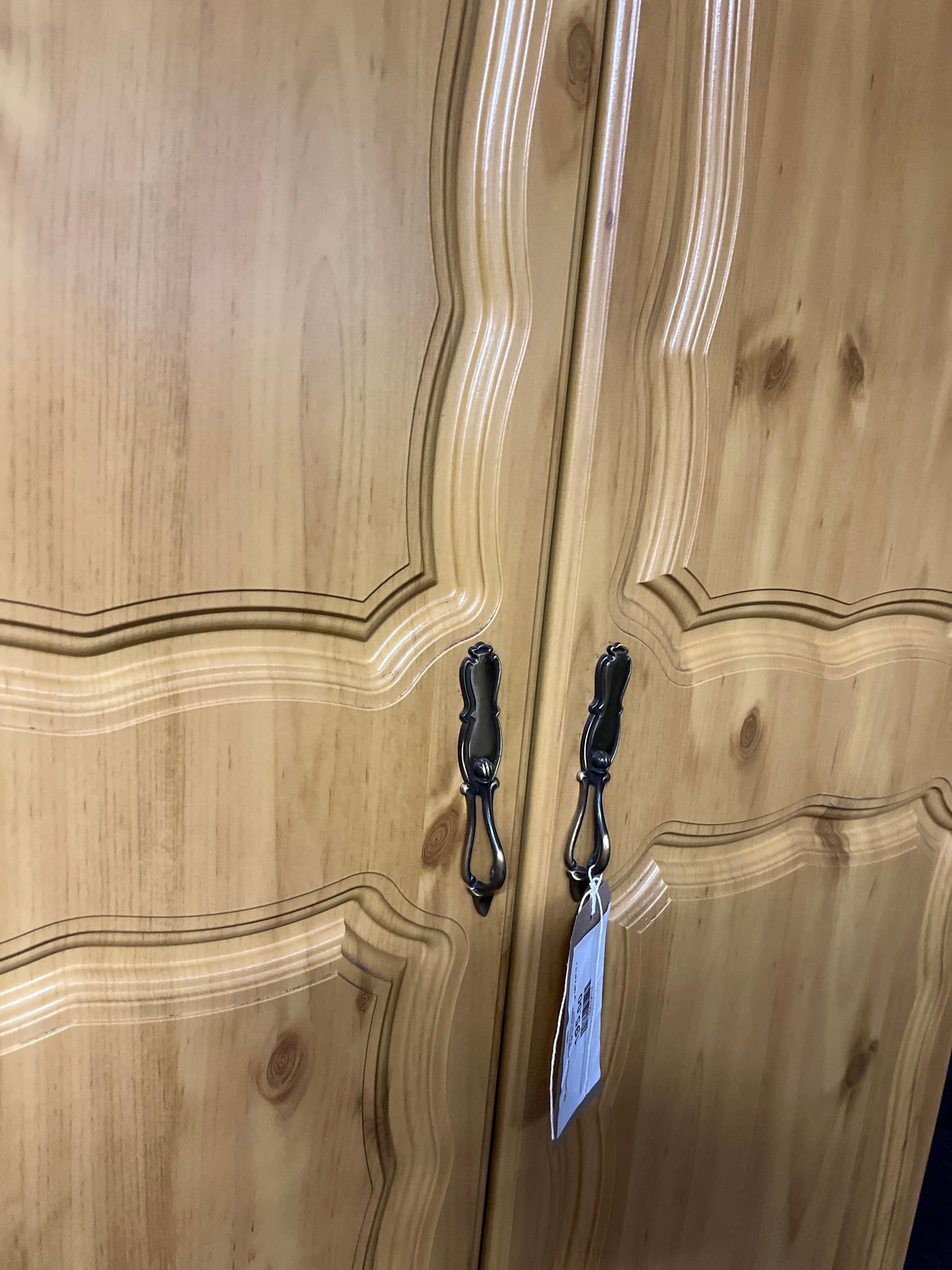 Tall pine laminate ornate 2 door wardrobe (H 180 x W 78 x D 54 cm) 2225