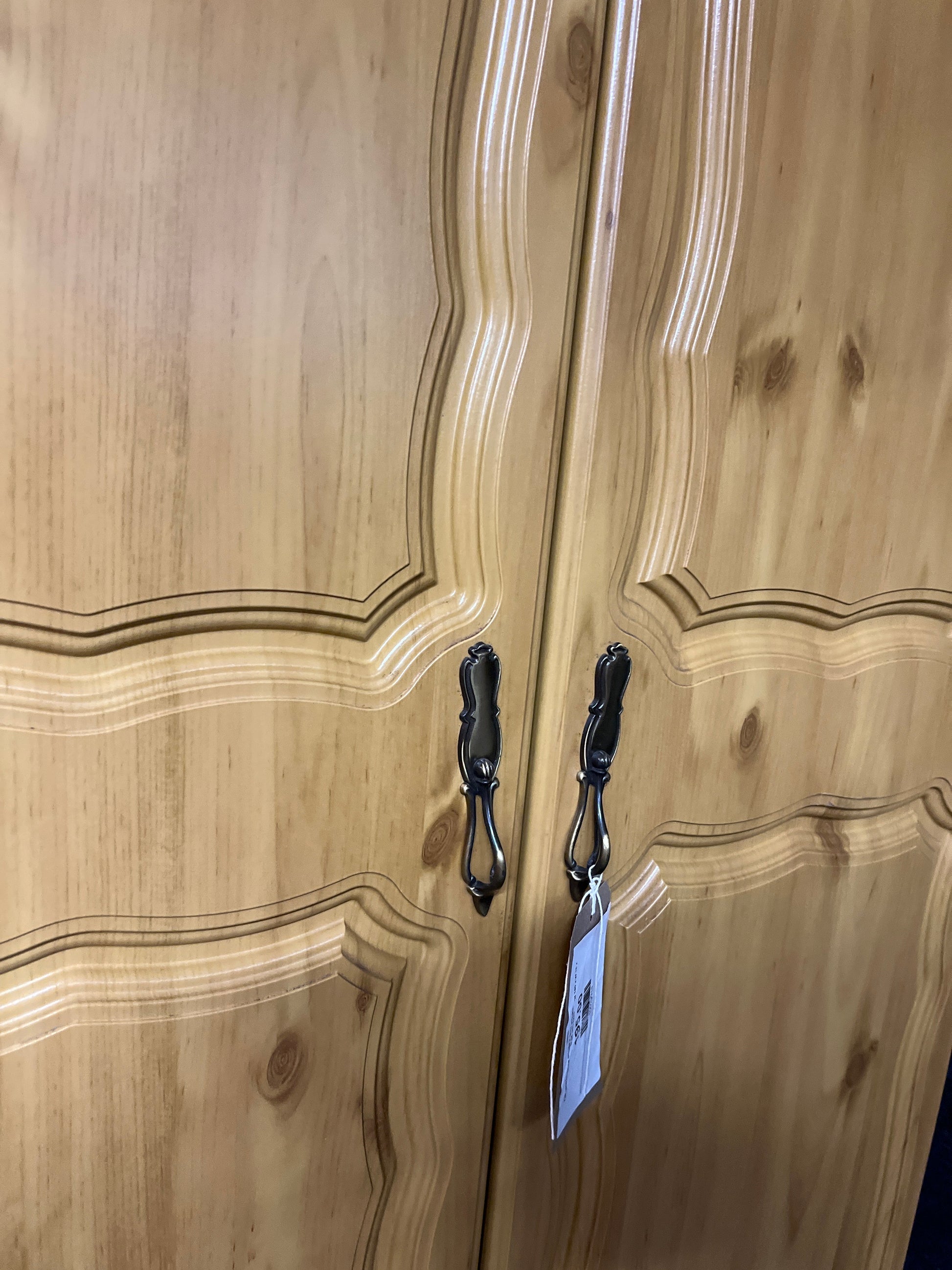 Tall pine laminate ornate 2 door wardrobe (H 180 x W 78 x D 54 cm) 2225