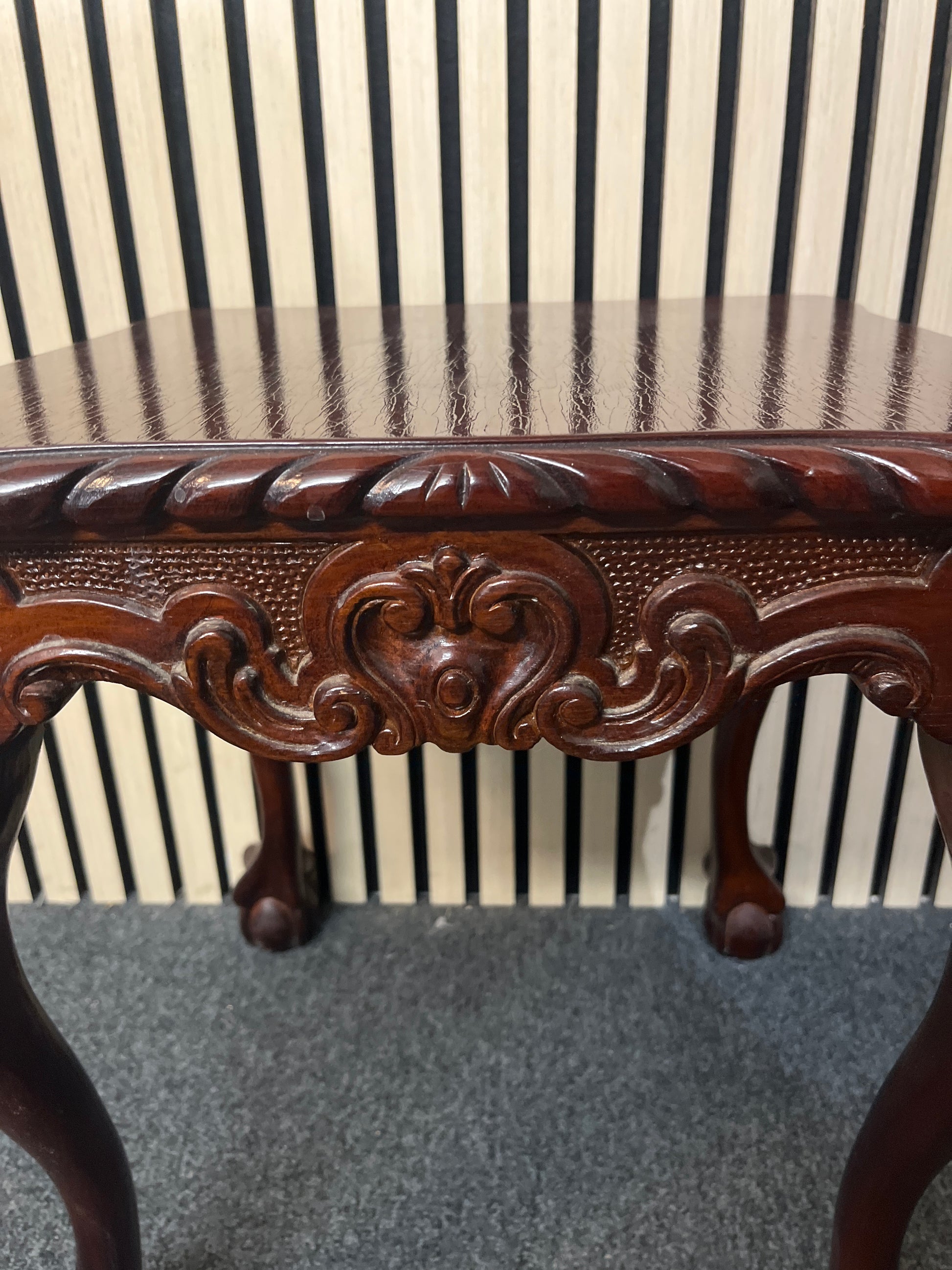 Ornate mahogany small lamp table 3325