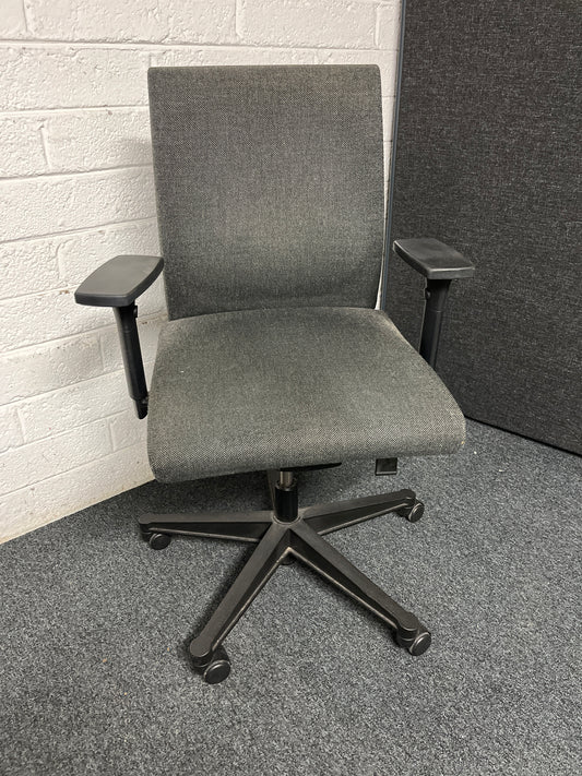 SECONDHAND mixed fabric Sedus  YA-100 swivel chair