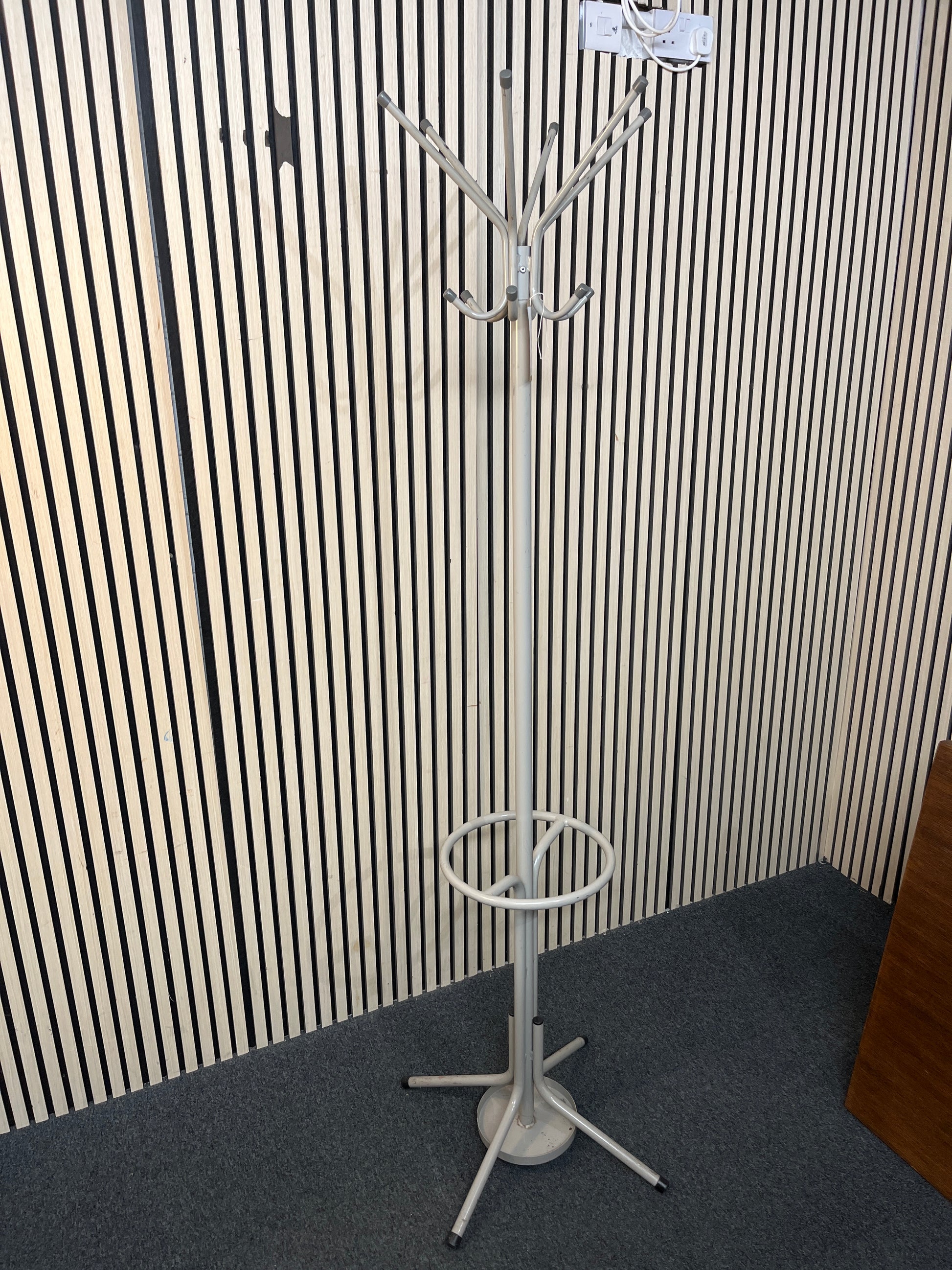 Ornate metal coat stand 2425