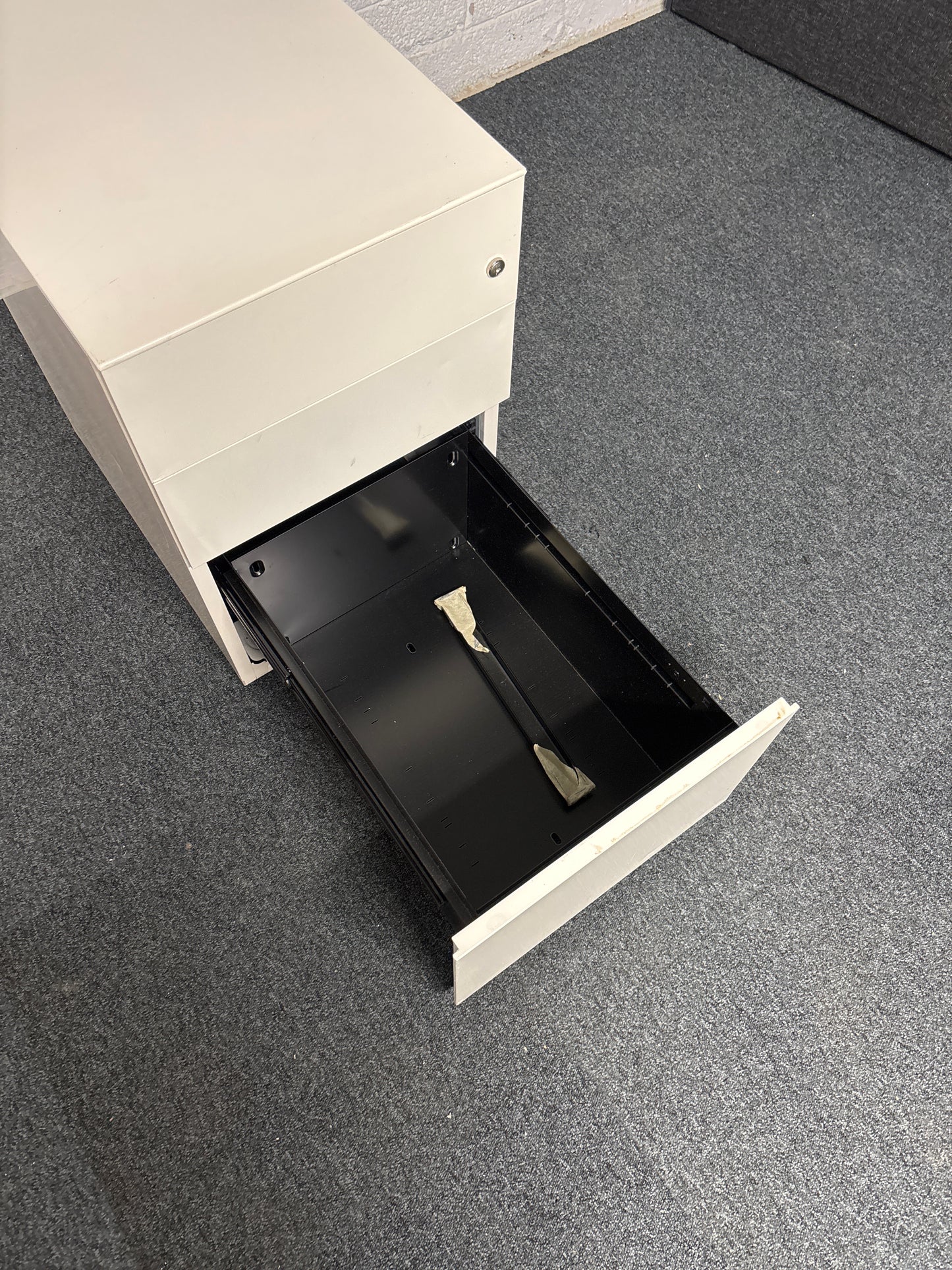 Ex Demo white mobile under desk pedestal