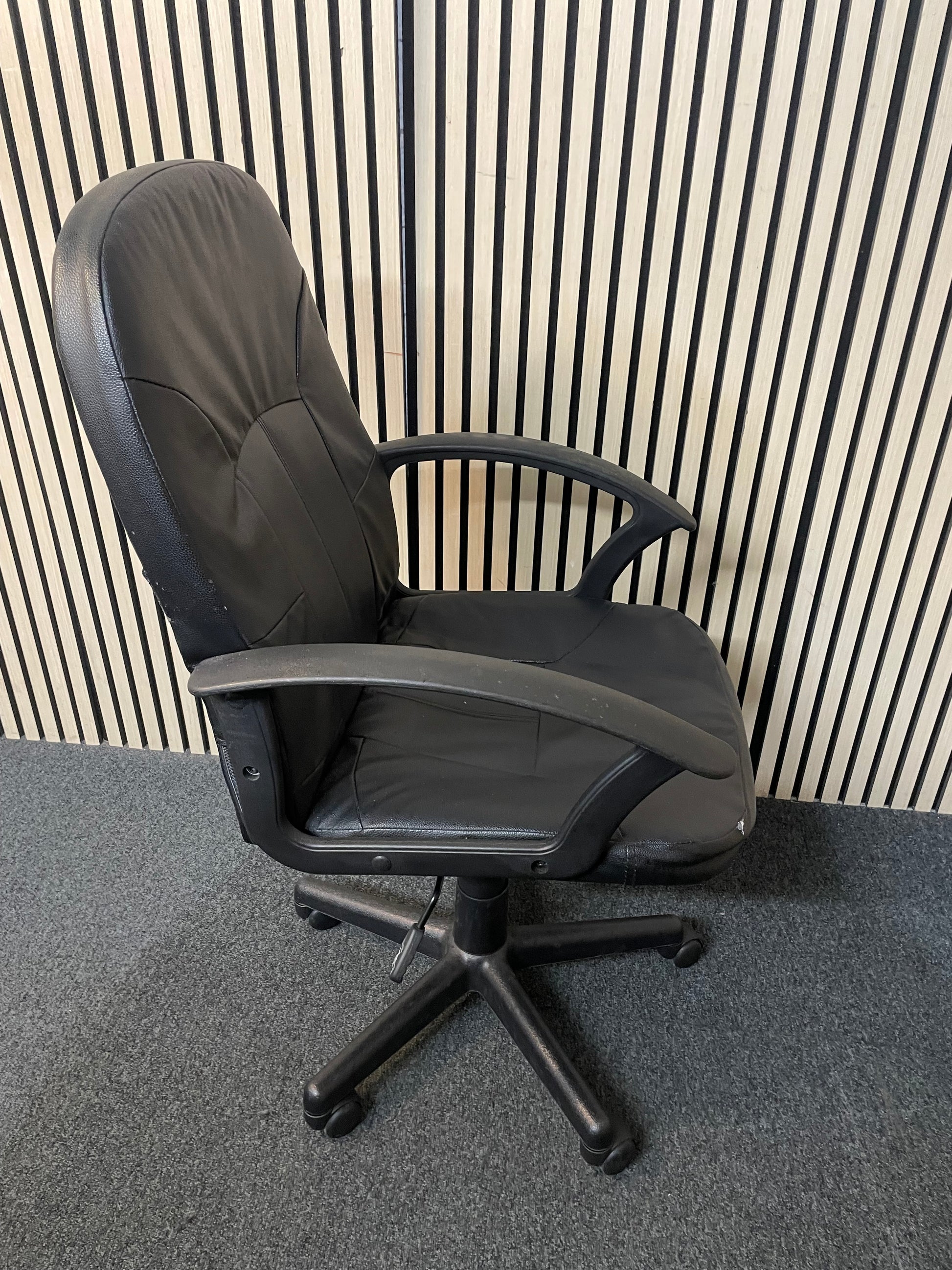 Black PU leatherette fixed arm swivel chair  3425
