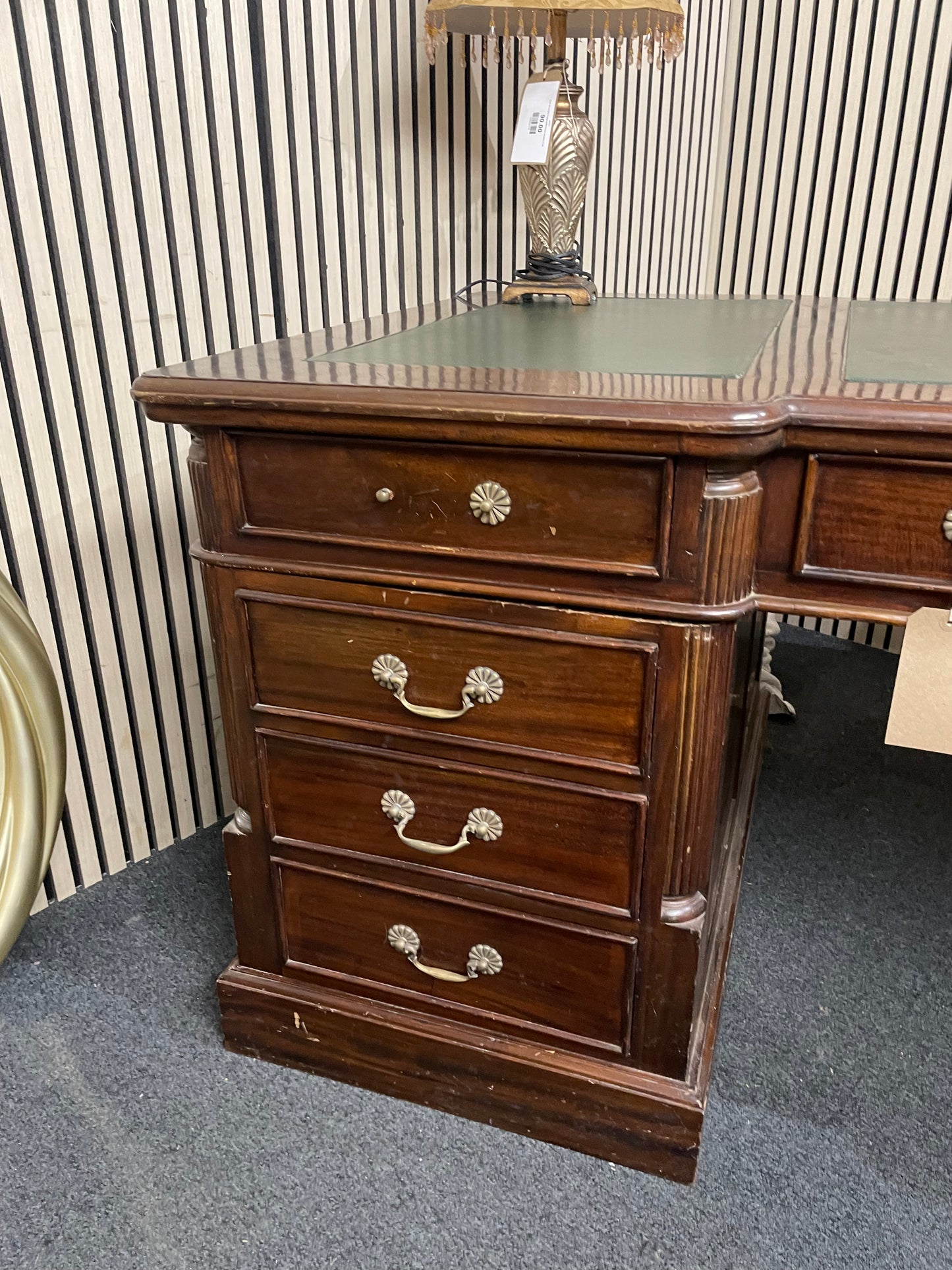 Solid Mahogany framed, green leather top partners desk with drawers (H 80 x W 180 x D 98 cm) 3126