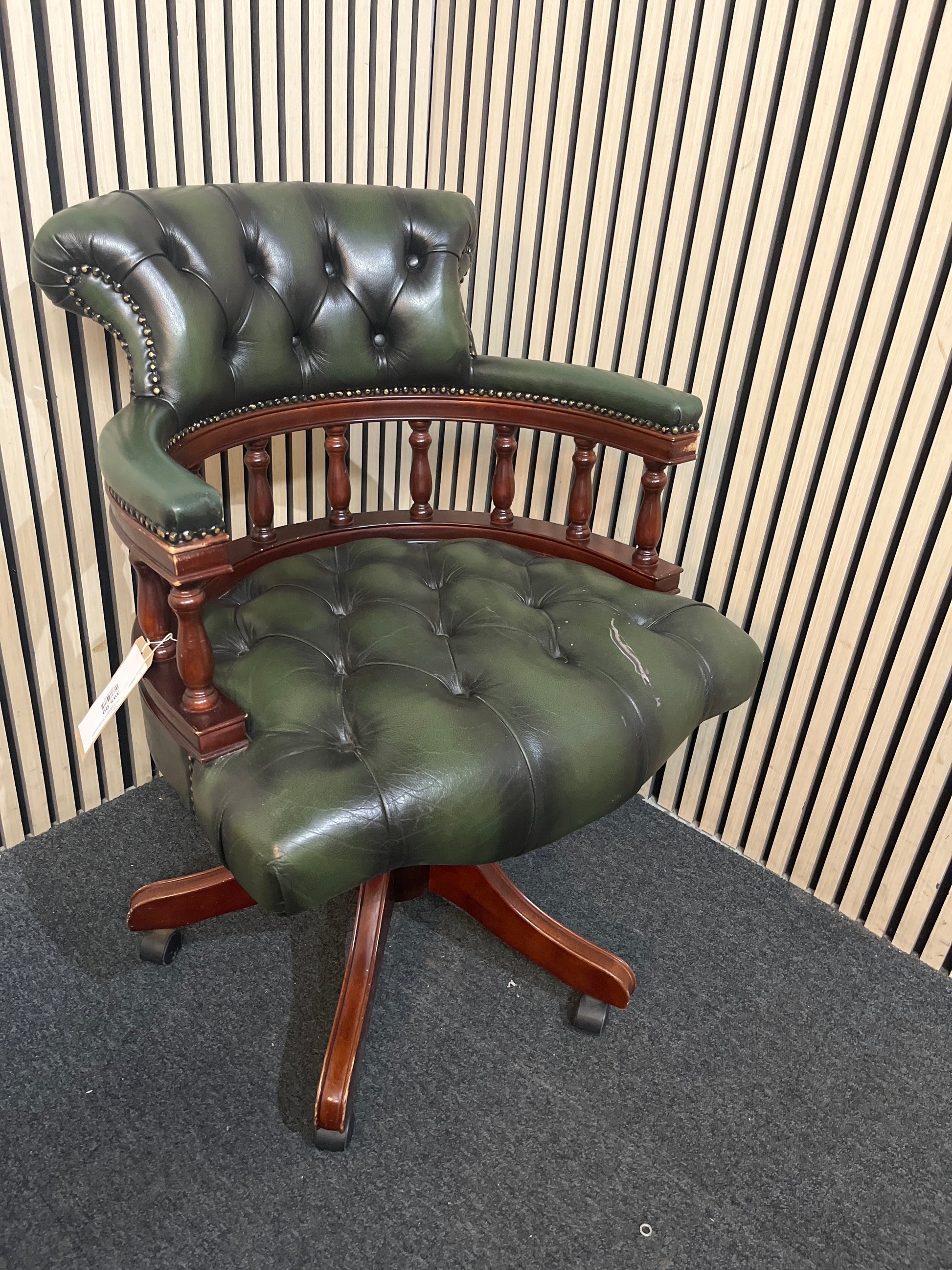 Green leather button back mahogany framed captains chair  43827C