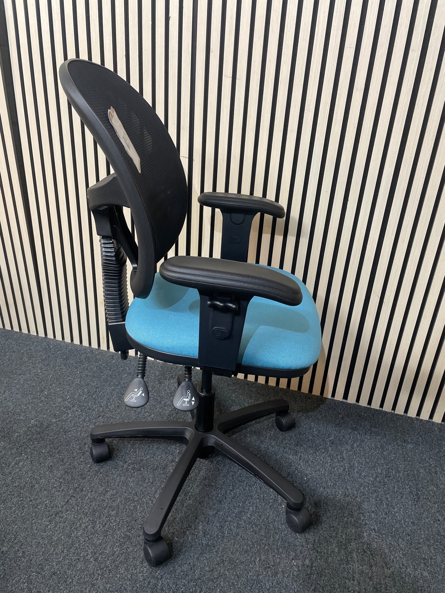 low mesh back jota with height adjustable arms, 2 levers - aquamarine TEAL fabric seat