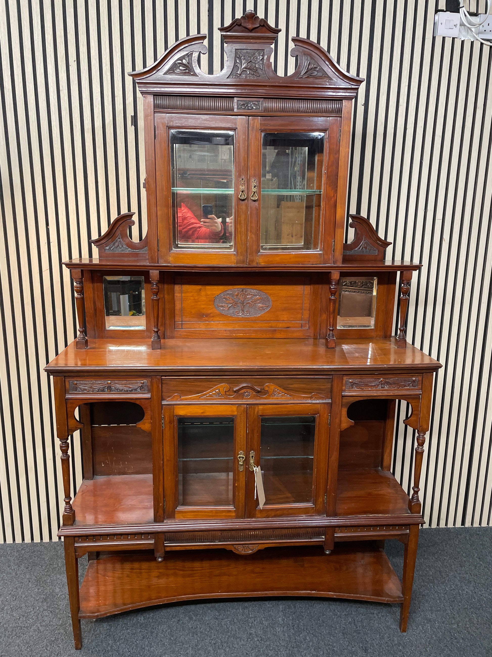 Ornate Mirrored mahogany display unit (H 202 x W 120 x D 37 cm) 3126