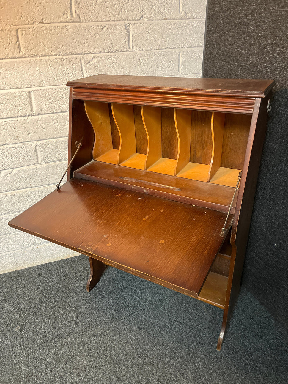 Small mahogany writing bereau 1225