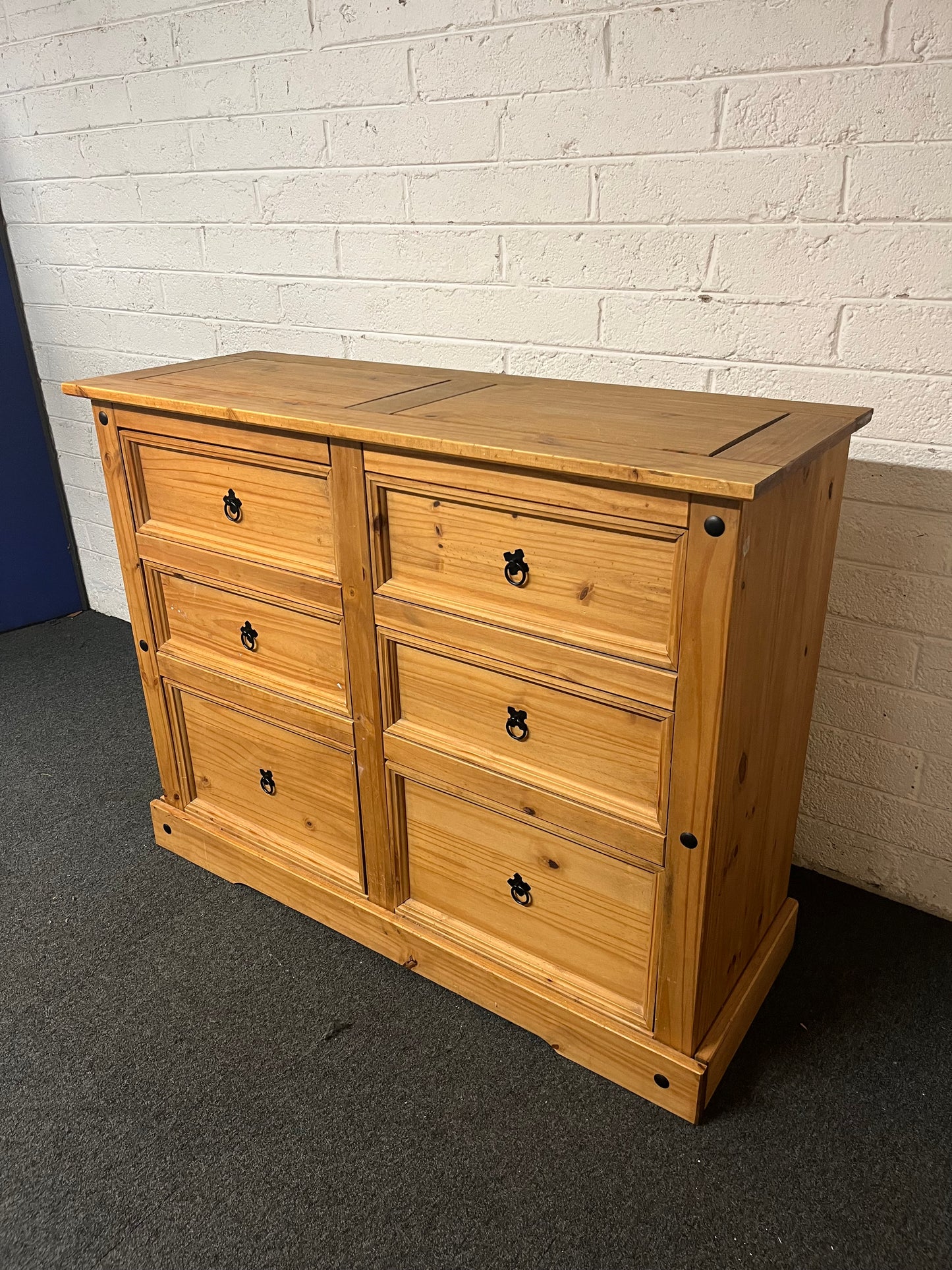 Large 6 drawer mexican pine chest of drawers (H 105 x W 133 x D 49 cm) 3225