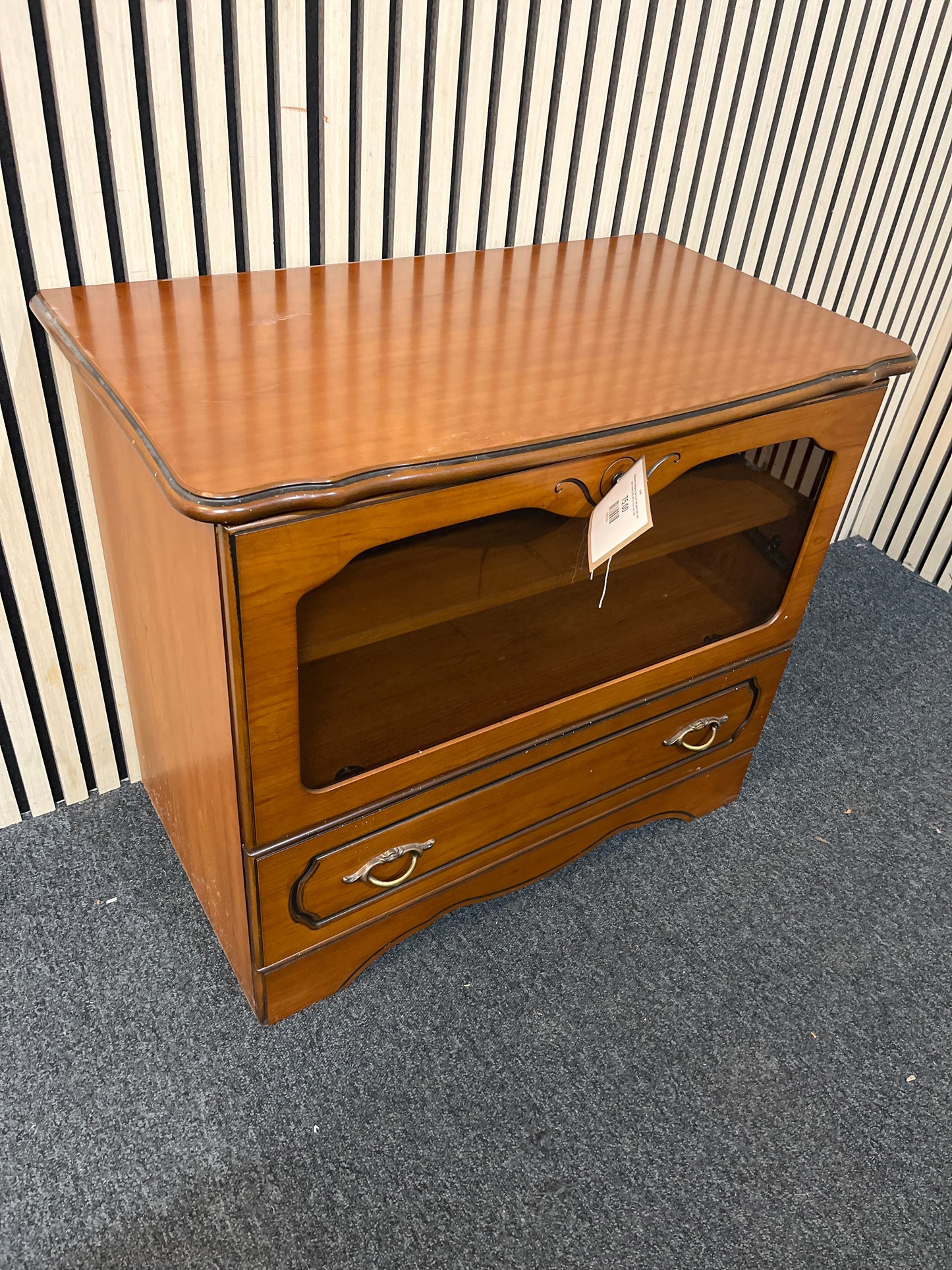 Rossmore mahogany Low tv unit with glass door and base drawer (H 65 x W 75 x D 43 cm) 1126