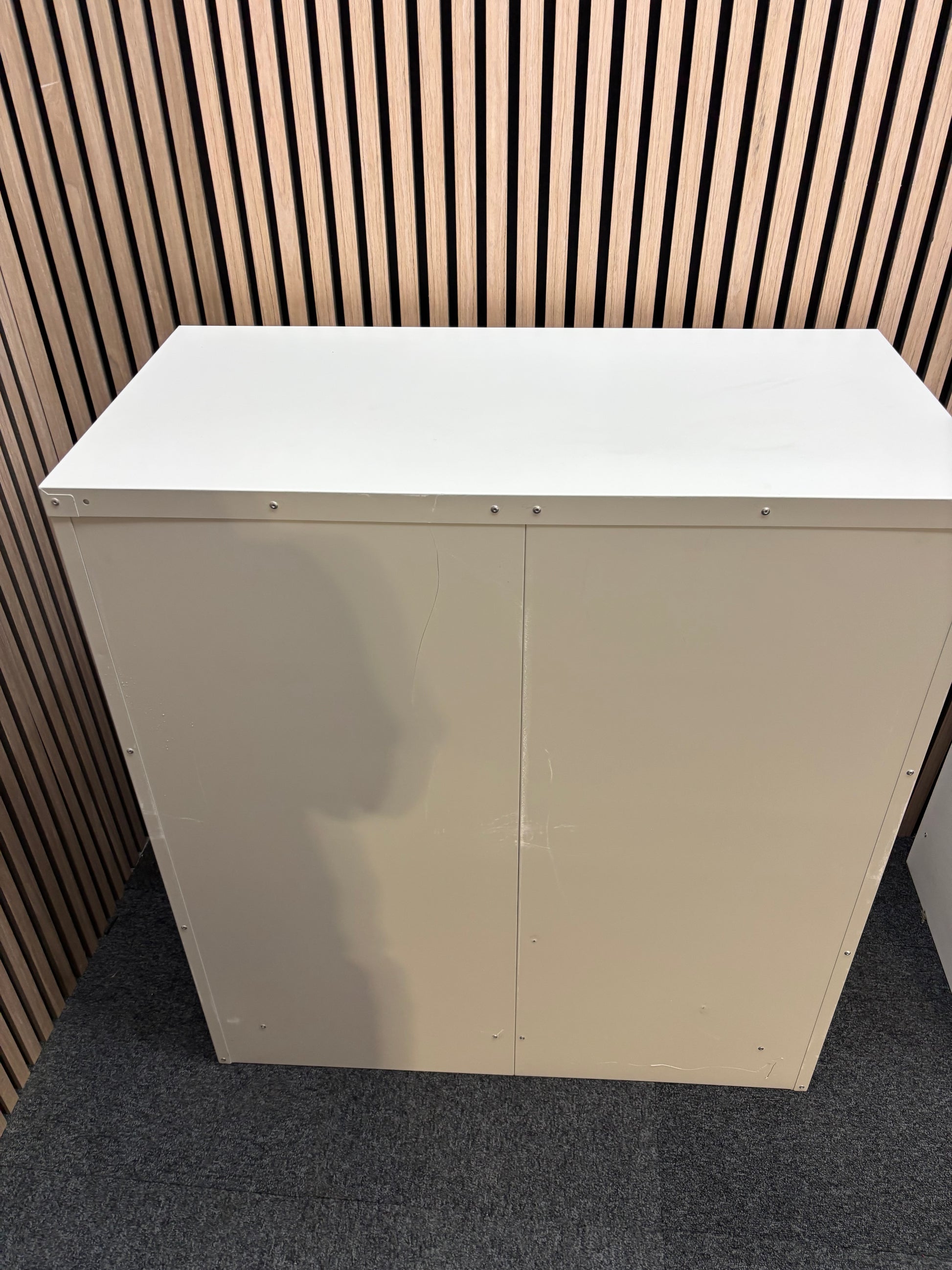 Go low 2 door grey metal storage unit with shelves and key 101Hx91Wx45D