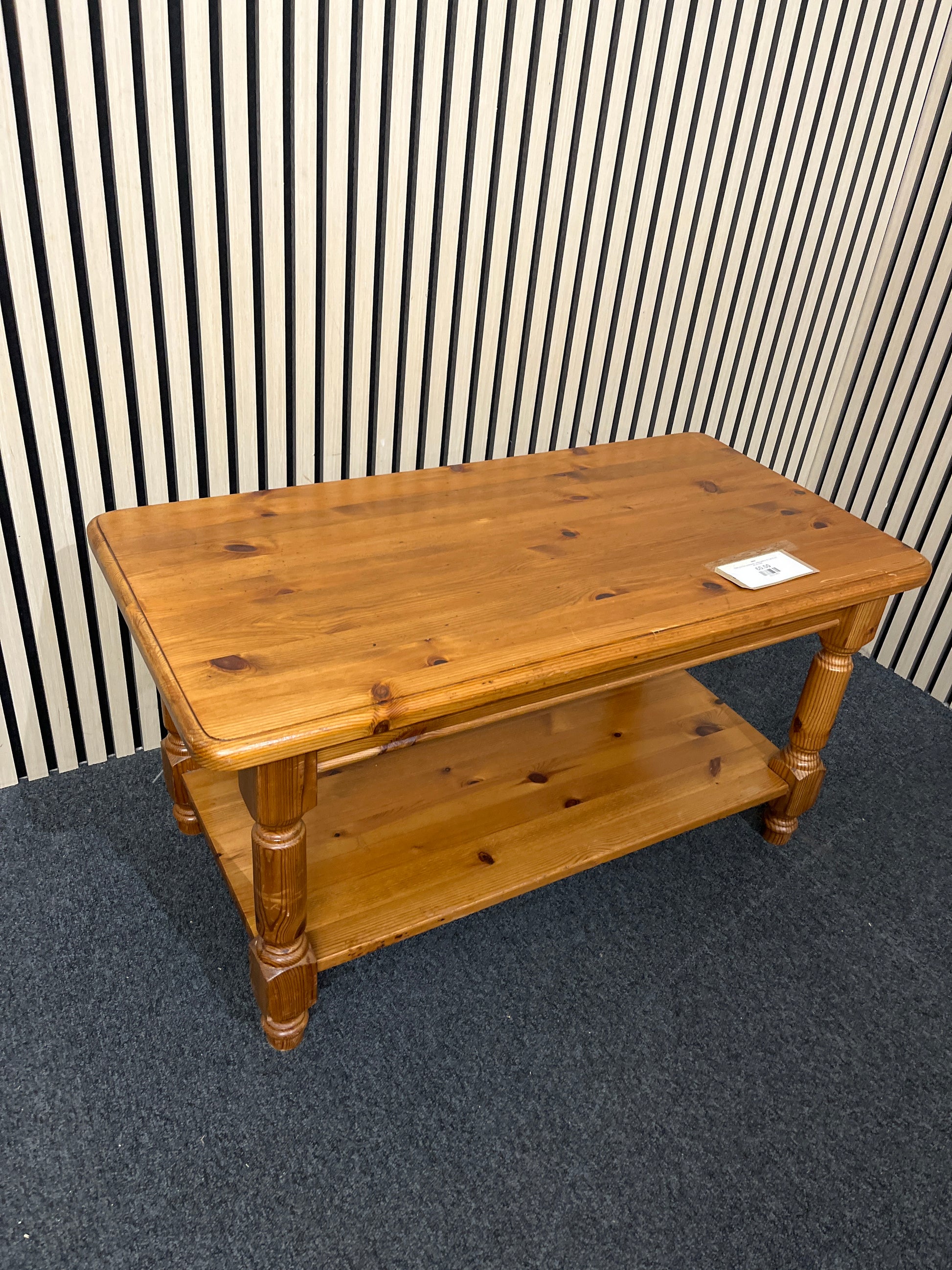Solid pine low rectangular coffee table (H 47 x W 93 x D 46 cm) 3325