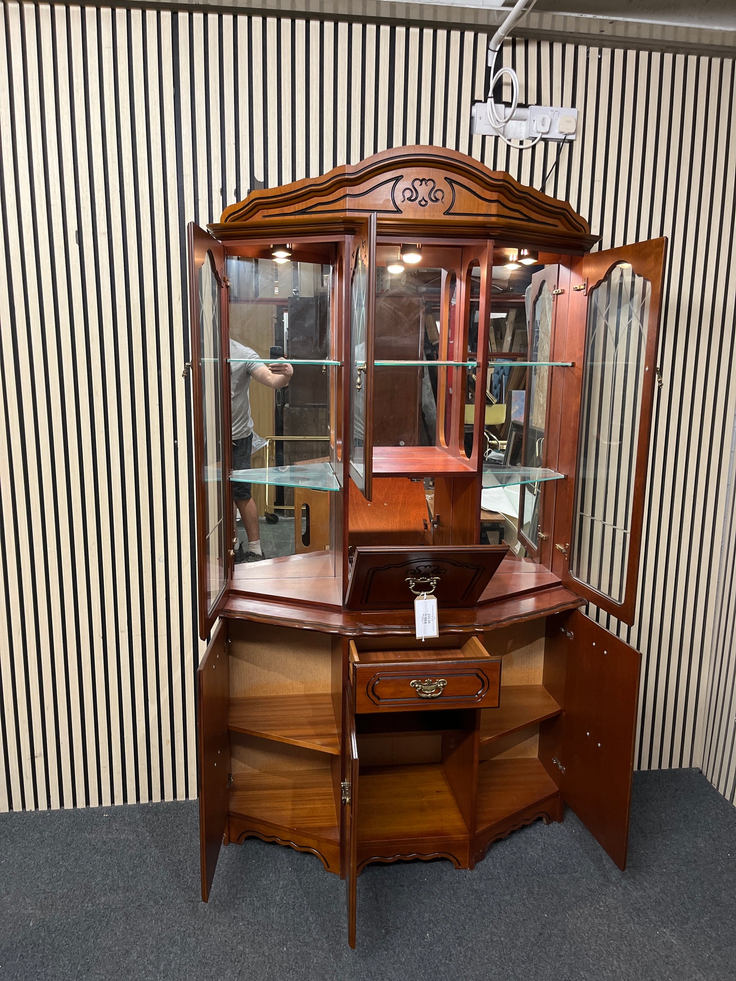 Tall mahogany glass display unit (H 184 x W 108 x D 43 cm)  43990