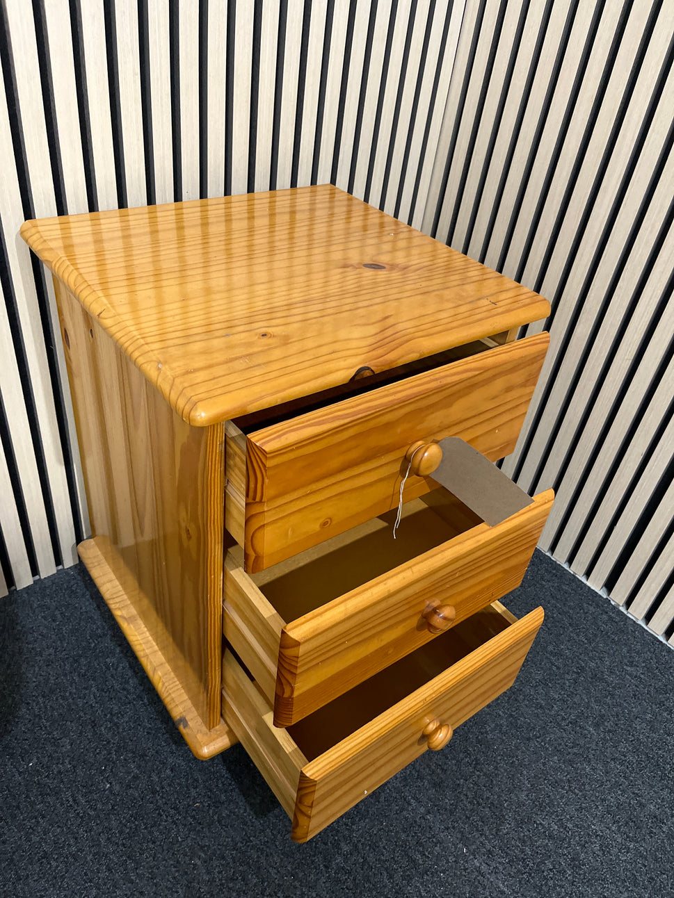 Solid pine 3 drawer bedside lockers 3325