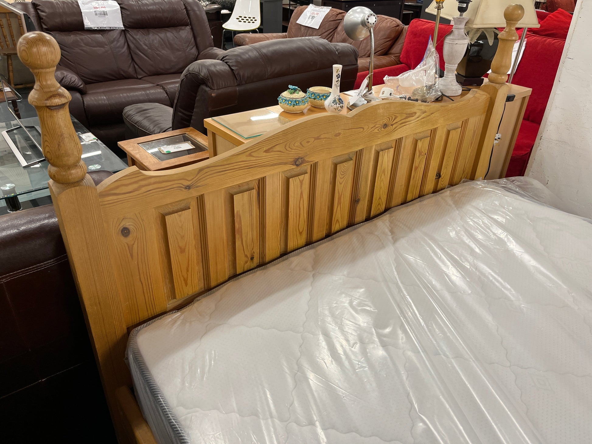 4ft 6 Solid pine high end 4 poster bed frame 2225