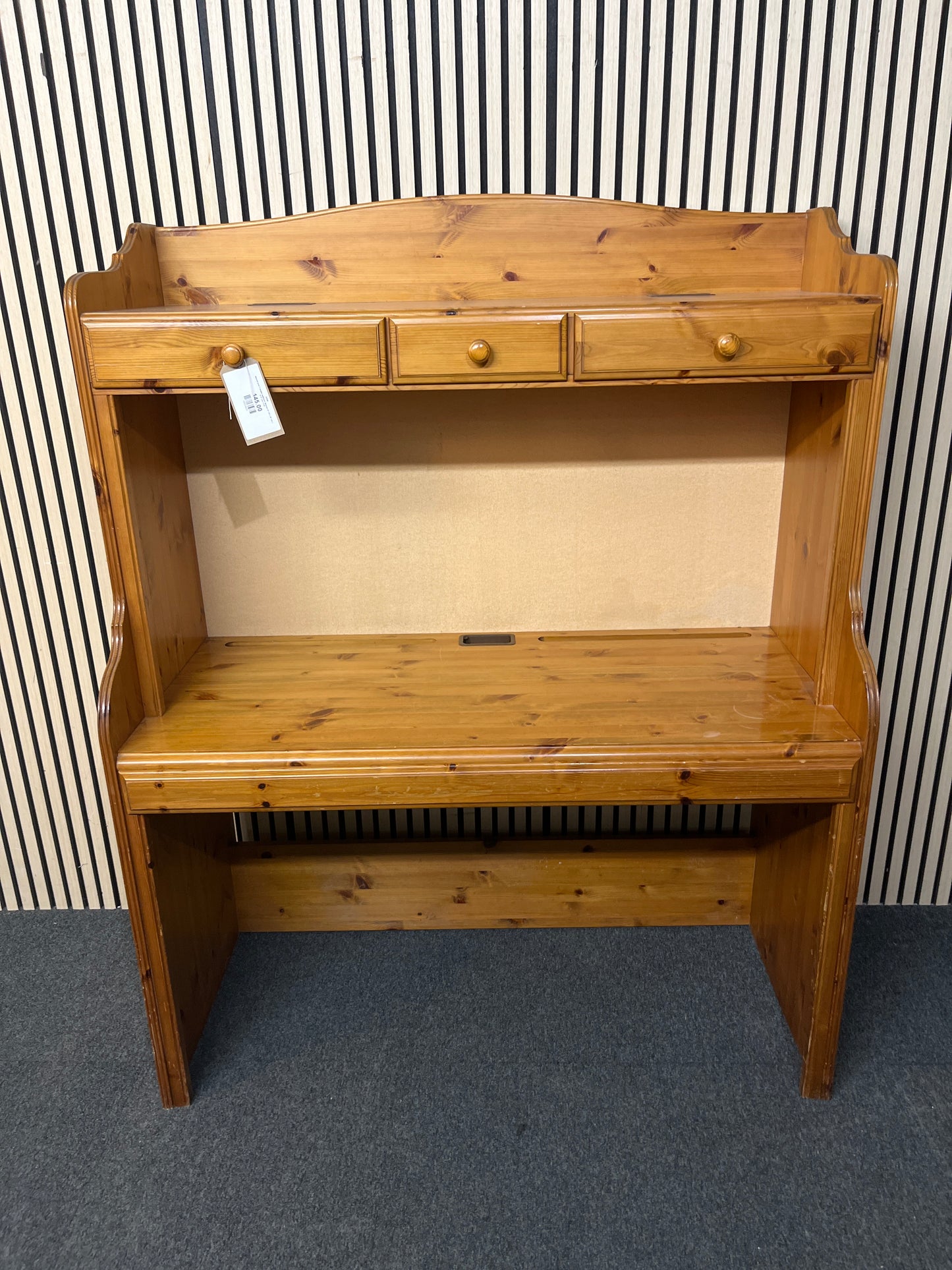 Natural pine 3 drawer bedroom dresser (H 150 x W 124 x D 57 cm) 3126
