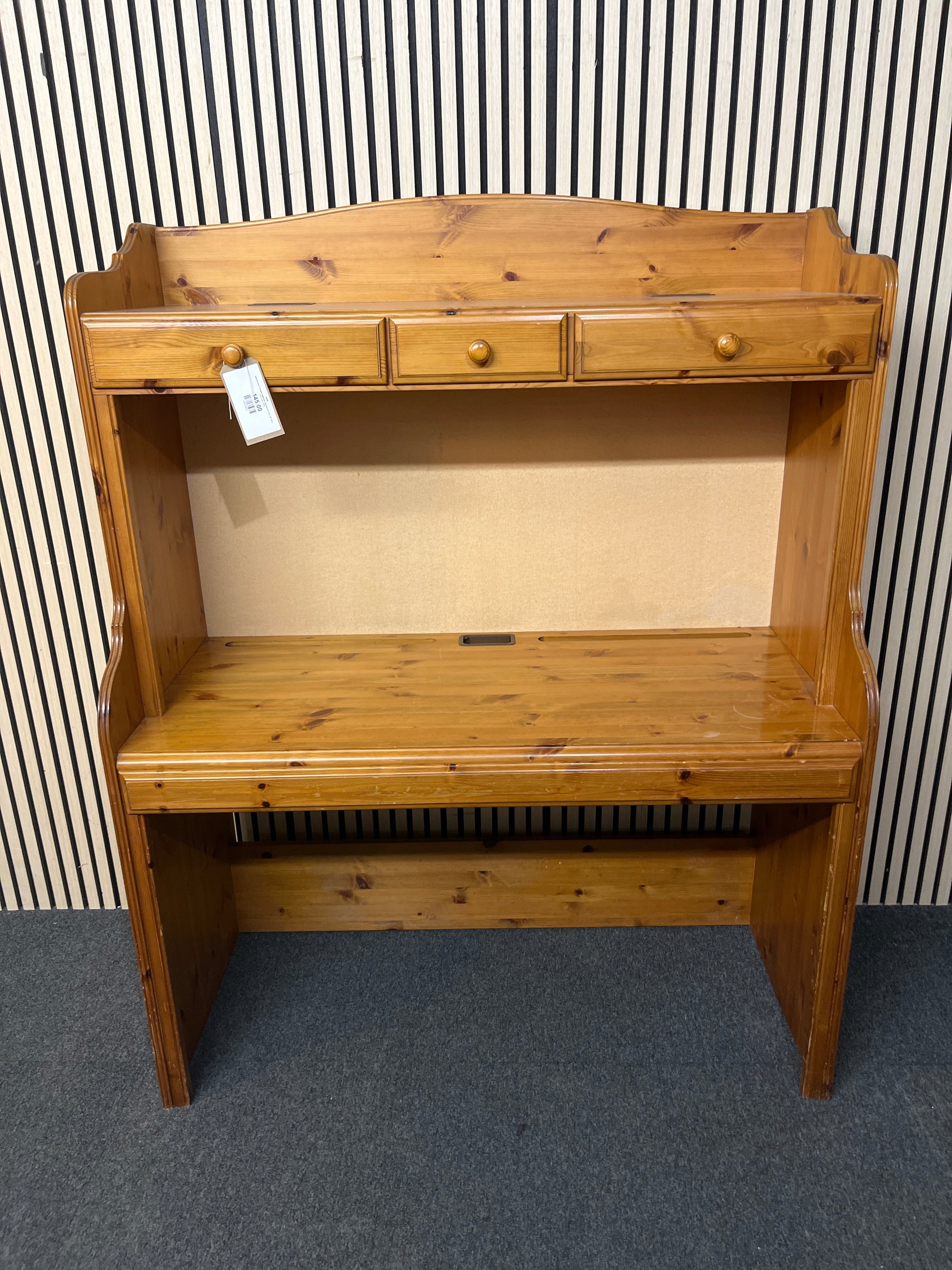 Natural pine 3 drawer bedroom dresser (H 150 x W 124 x D 57 cm) 3126