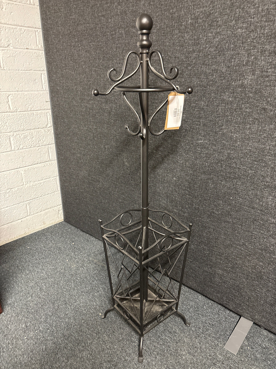 Black metal umbrella stand  1225