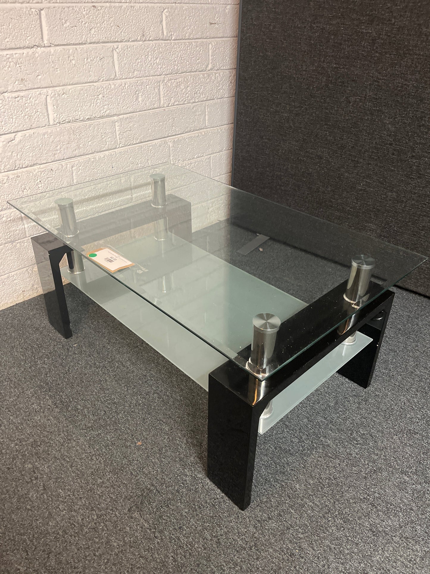 Black framed glass coffee table  (H 43 x W 100 x D 43 cm) 2225