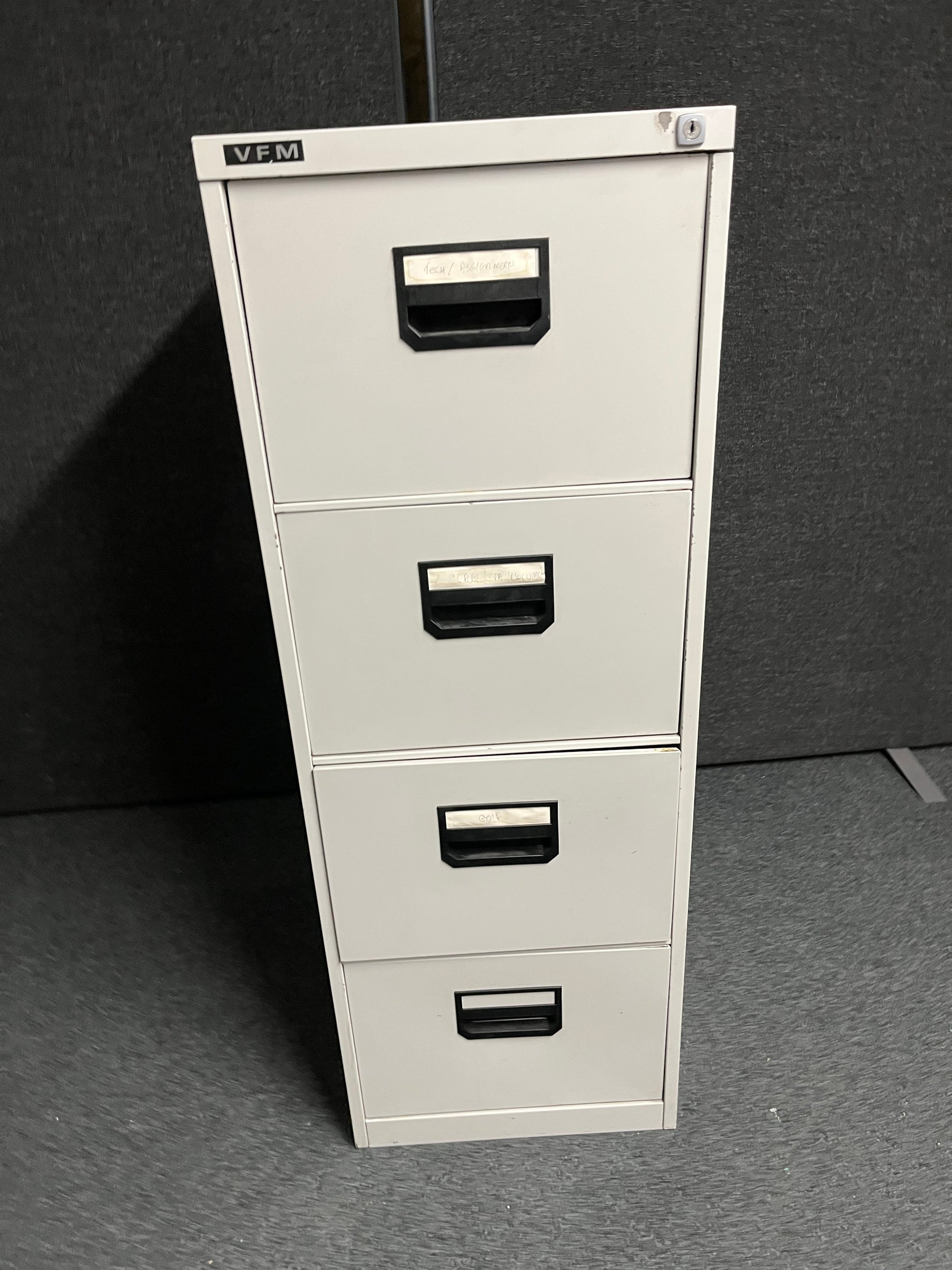 SECONDHAND VFM grey metal 4 drawer filing cabinet