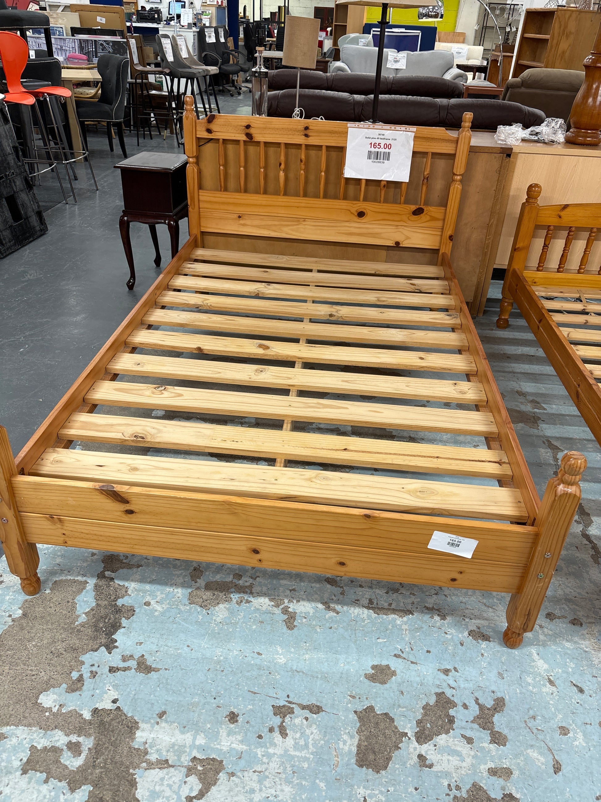 Solid pine 4ft bedframe  2125